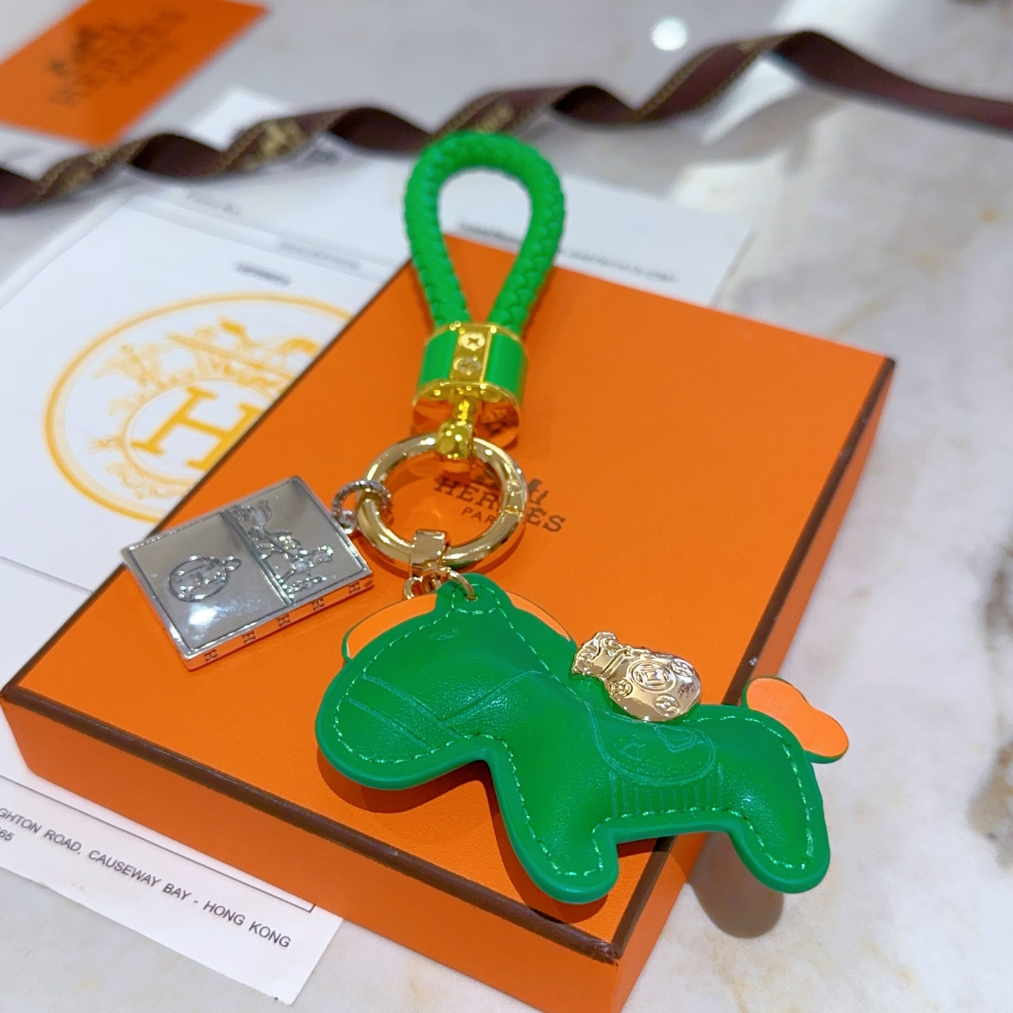 Luxurious Hermes Horse Key Button Platinum Keychain: Exquisite Customized Design with High-End Craftsmanship - 图片 6