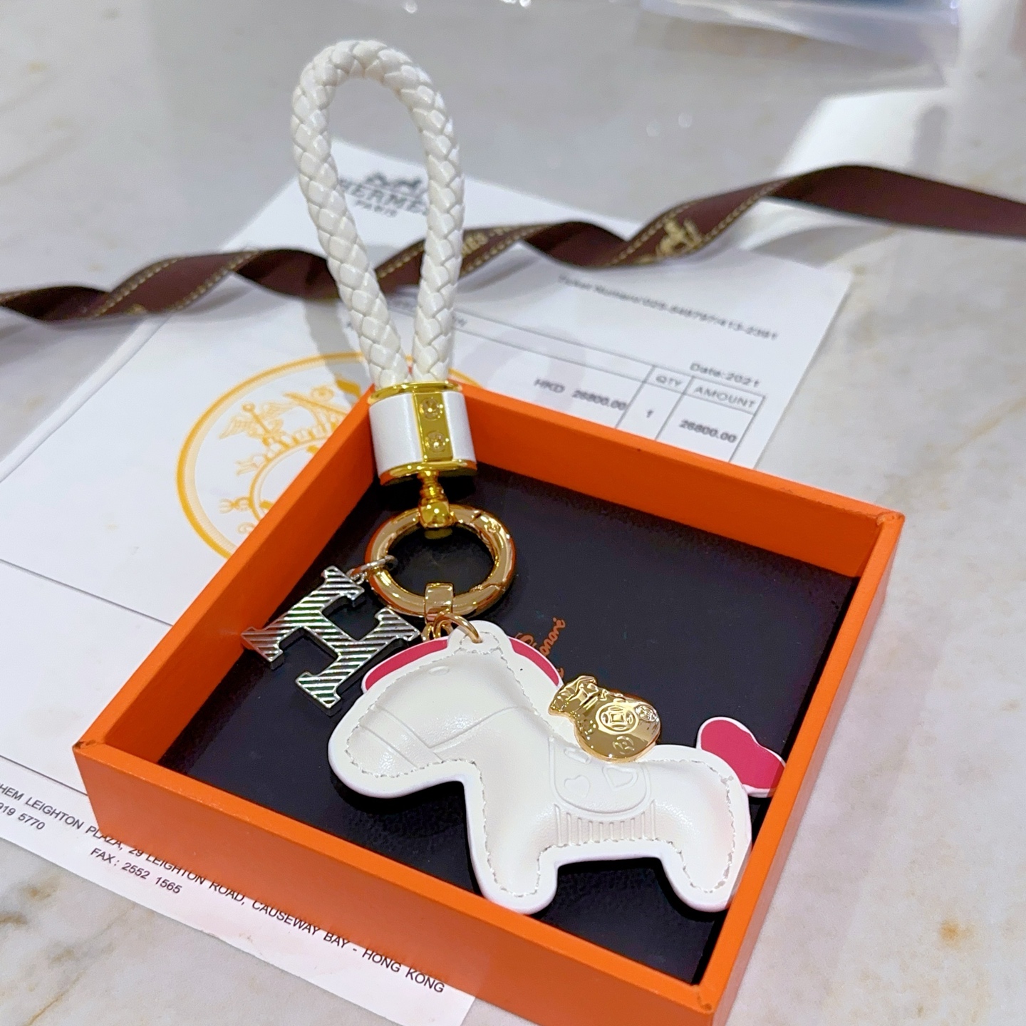Luxurious Hermes Key Button in Platinum: Customized Male and Female Designs - 图片 6