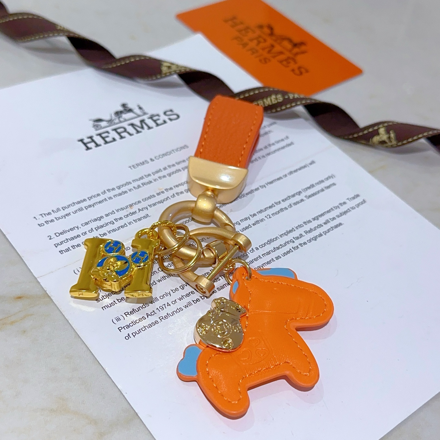 Luxurious Custom Hermes Key Button with Platinum Detailing: Masterfully Crafted for Elegance - 图片 5