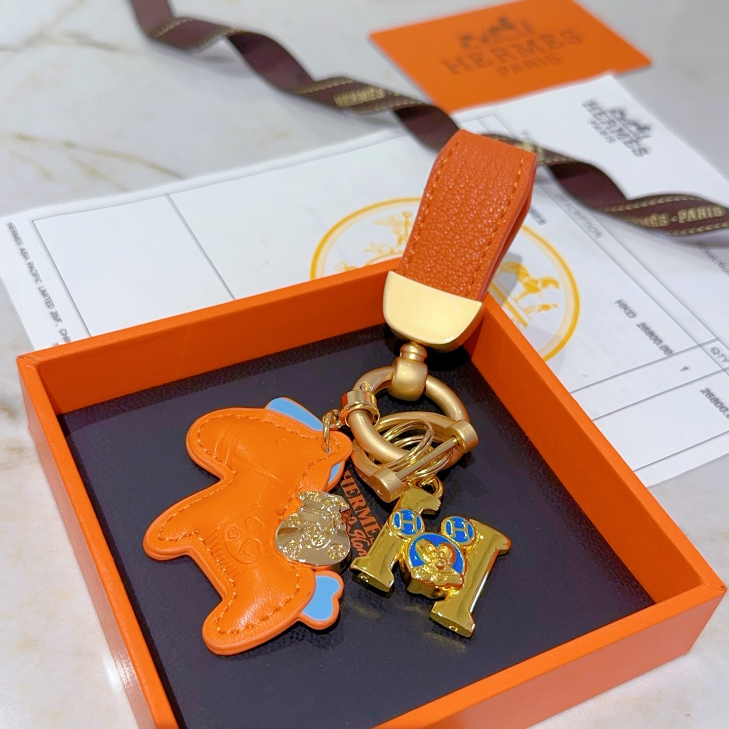 Luxurious Custom Hermes Key Button with Platinum Detailing: Masterfully Crafted for Elegance - 图片 4