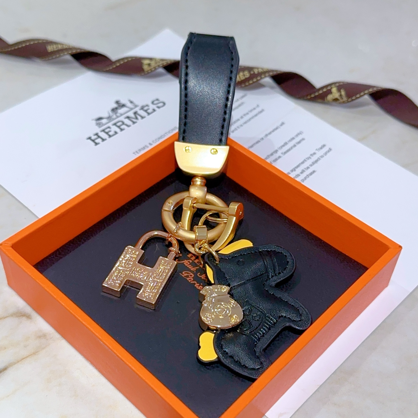 Luxury Hermes Key Button in Platinum: Exquisite Customized Design for Elegance - 图片 5