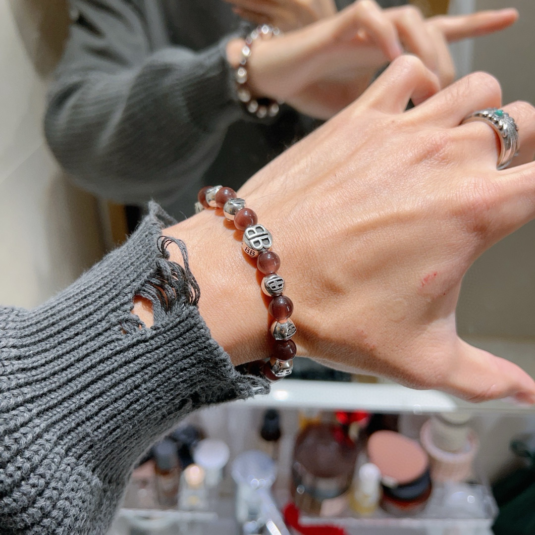 Parisian Bracelet Collection Featuring 273 Masterpieces and Silver Styles - 图片 9