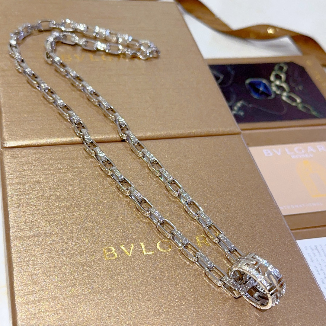 。宝格丽项链V金材质。BVLGARI宝格丽 DIVAS‘ DREAM 戒环系列 品相完美，细节无敌，那种