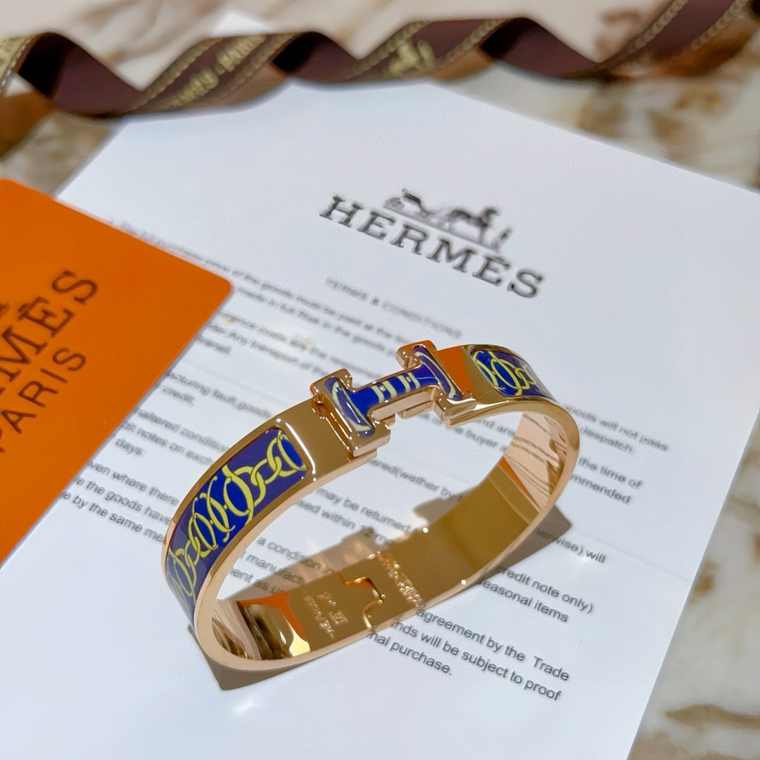Hermès Gold-Plated Enamel Bracelet with Chain Motif - Designer Bangle