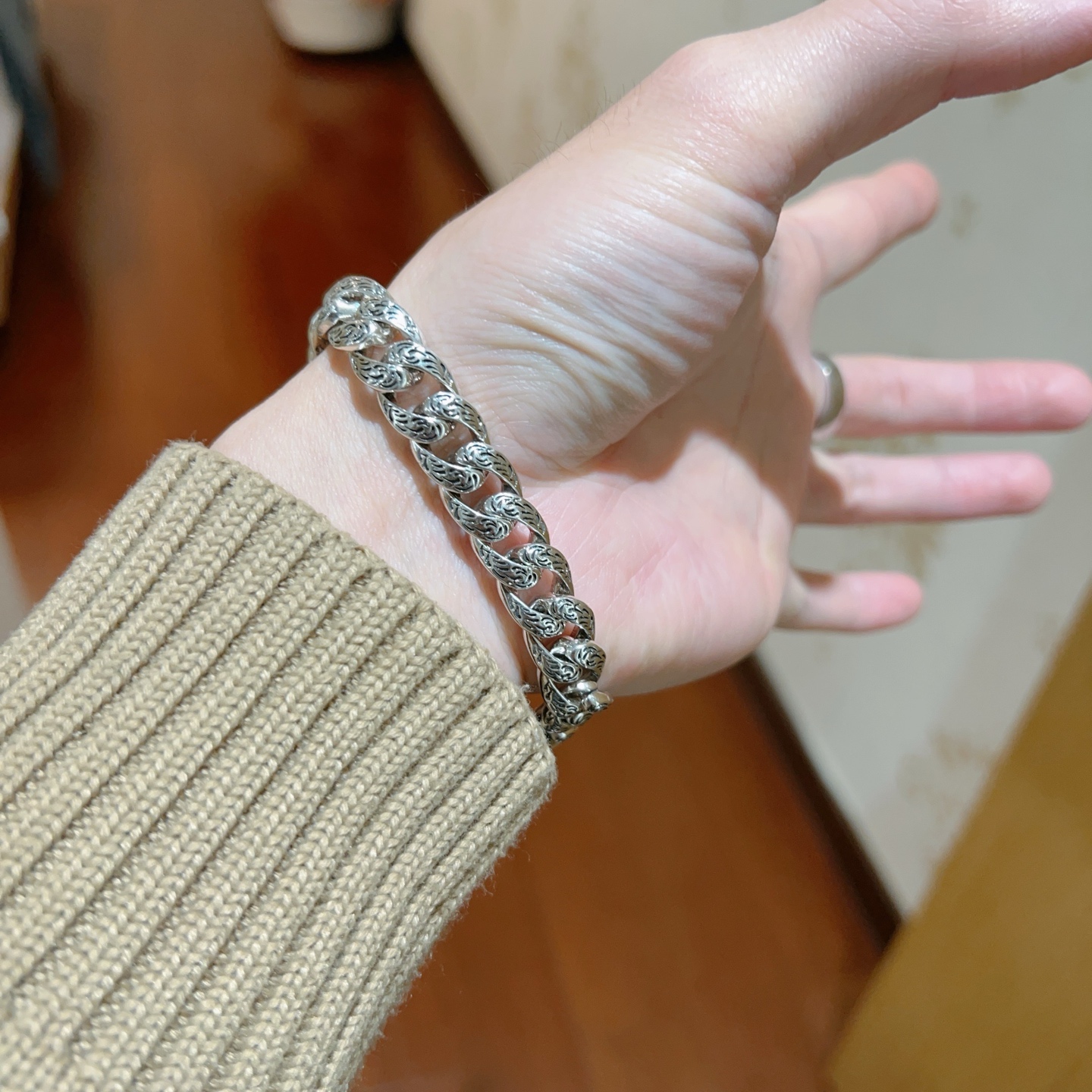 。最新出炉🌼 Gucci古驰手链最新款的经典款 精致无论款式 质感 都是绝对的顶尖feel 只要看一眼就