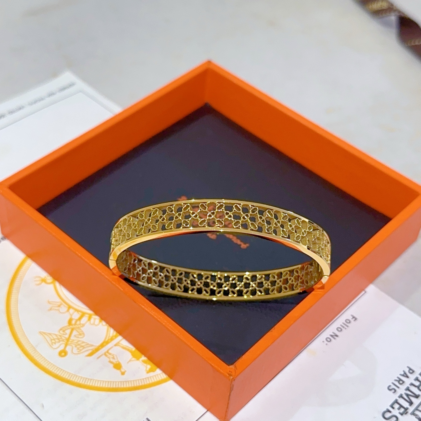 NO:106426,Hermes bracelet Original customization The craftsmanship tests the master's craftsmanship to ensure the color is handmade [color][color] V gold high-end customization Goddess I love Hermes hot bracelets Super exquisite goddesses Stars Same style High-end franc material, K gold texture, Seiko pure handmade products are really good, jewelry quality, hermes, hermes, bracelet19860909批. Hermes 爱马仕手镯 原版定制 工艺太考验师傅的手艺了 要确保色泽手工制作好[色][色] V金高端定制 女神 都爱爱马仕火爆手镯 超精赞各路女神 明星 同款 高端法郎材质,k金质感,精工纯手工出品上手真的赞,饰品精品,hermes,hermes,bracelet,Jewelry