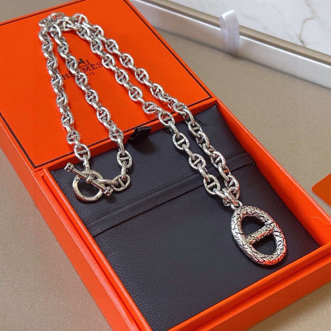 🐴🐴🐴 爱马仕项链 新品发布 HERMES 必备款猪鼻子系列首饰 高端定制.高端链条经典搭配 新品 简单