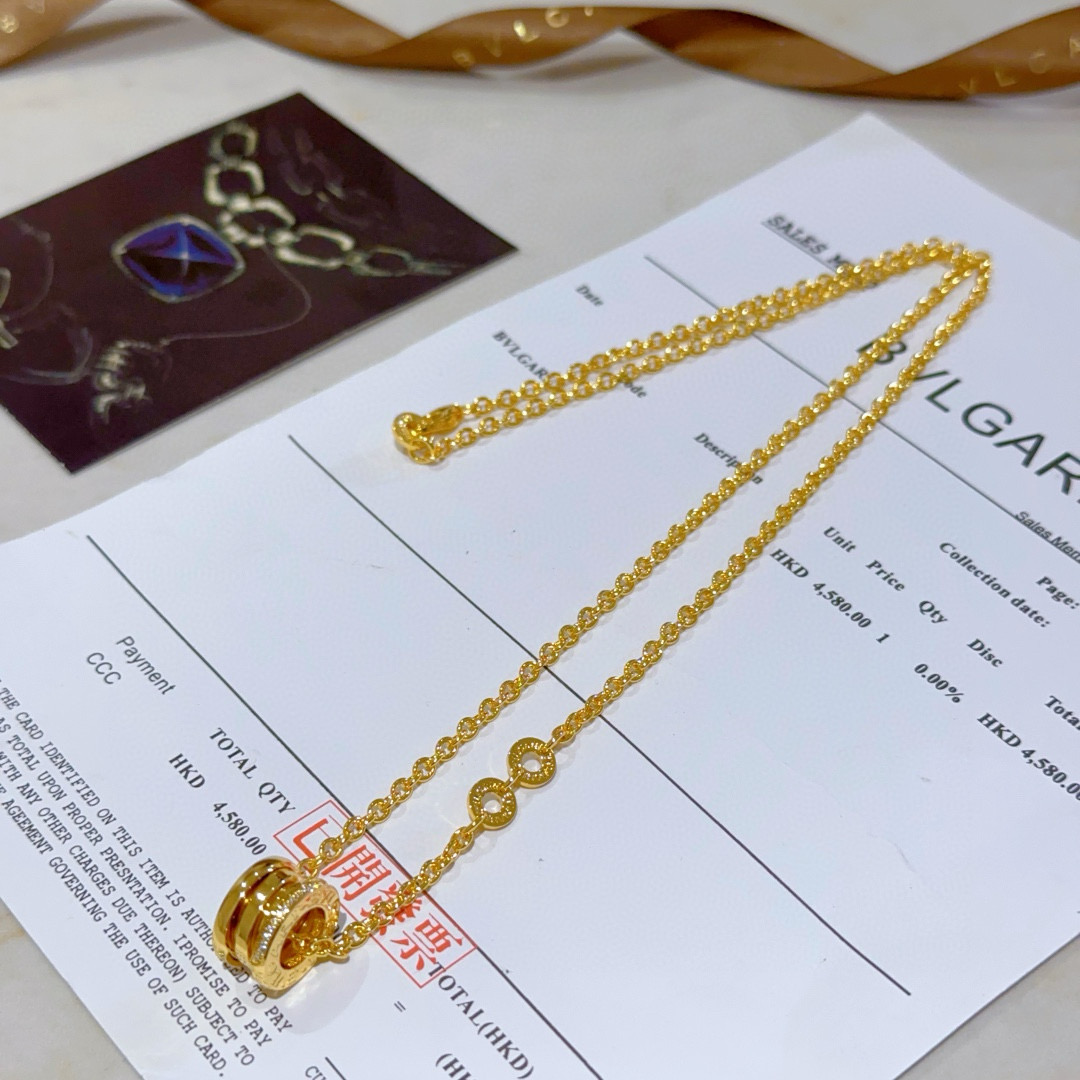 。宝格丽项链V金材质 。BVLGARI宝格丽 DIVAS‘ DREAM 系列 品相完美，细节无敌，那种独