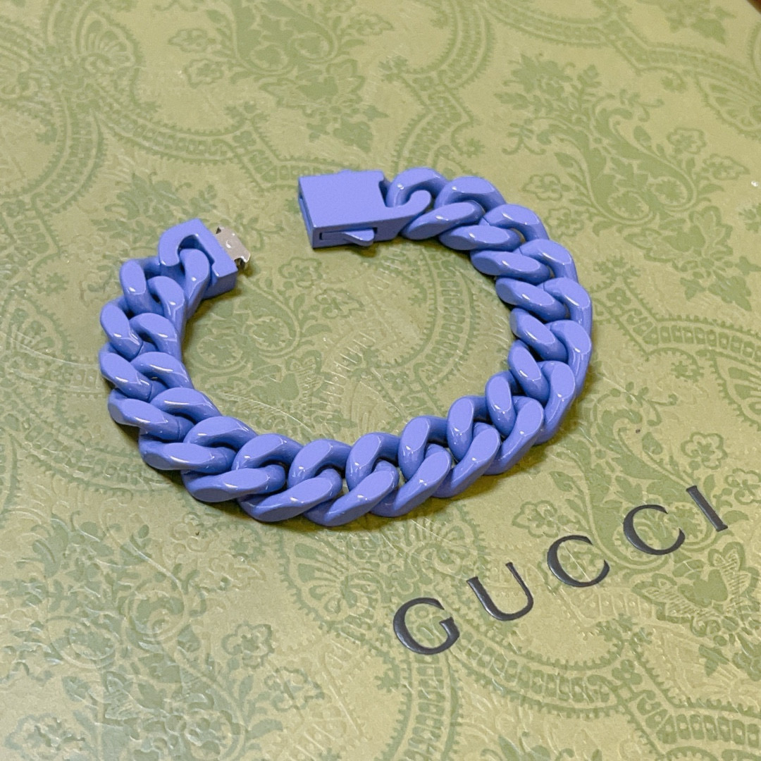 NO:108074,2025 latest release The latest classic model of Gucci bracelet is exquisite, regardless of style or texture, and you can understand the original logo at a glance. Super nice. The best choice for matching clothes. It is a must-have artifact for men and women. Number of 18.5 21.5 cm, fine jewelry, gucci, gucci, bracelet19860909批. 2025最新出炉 Gucci古驰手链最新款的经典款 精致无论款式 质感 都是绝对的顶尖feel 只要看一眼就懂了原版logo 超 nice 搭配衣服最佳的选择,男女同款必备神器 码数18.5 21.5厘米,饰品精品,gucci,gucci,bracelet,Jewelry