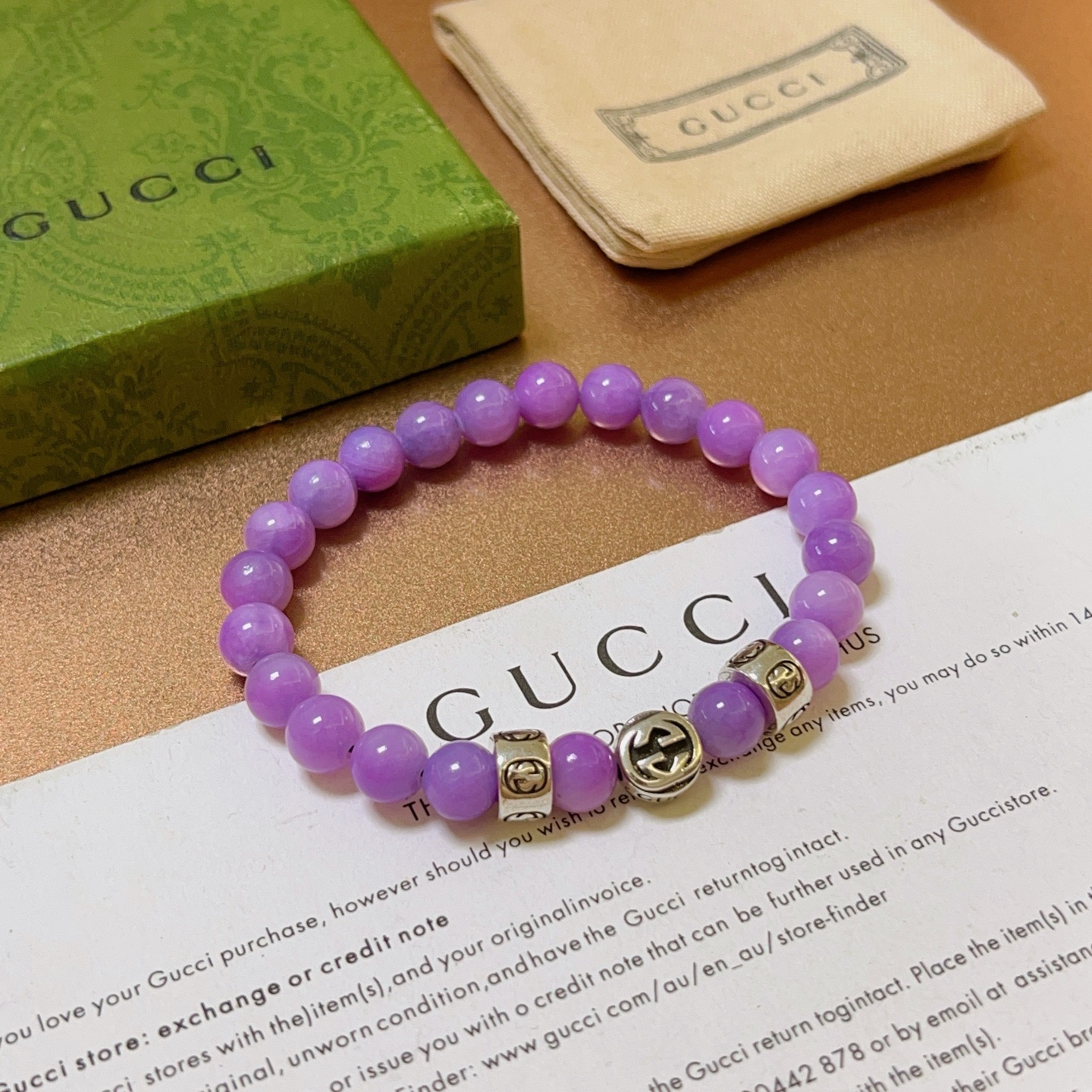 NO:110620,Batch New Product Release Gucci Bracelet Luxury Gucci Bracelet Amethyst Bracelet Crystal Crystal Model for men and women The latest full beaded bracelet is higher grade Stars same Anger Forest series double g retro Gucci Bracelet Size: 16-24 cm Details are used for the old version Non-market glossy version Non-market ordinary model This model has been released all the time Gucci is selling very well. Very easy to match clothes, fine accessories, gucci, bracelet19860909批 新品发布 古驰手链奢华古驰手串 紫水晶手链水晶男女同款 最新款全件串珠手链档次更高明星同款Anger Forest系列双g复古古驰手链 尺寸:16-24厘米 细节对版做旧处理 非市面亮面版型 非市面普通做这款一直在出 古驰里面热卖款 非常好搭配衣服,饰品精品,gucci,bracelet,Jewelry
