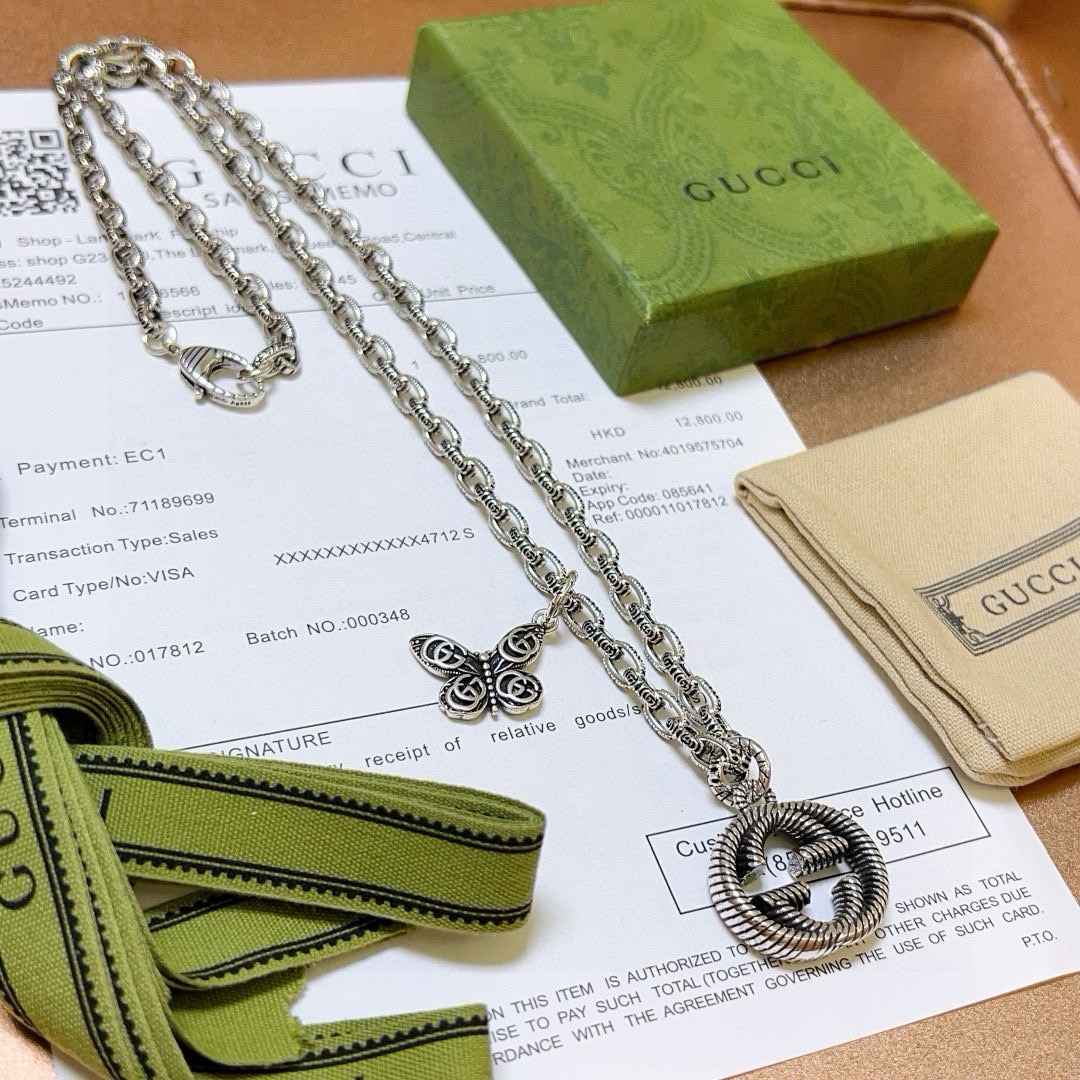NO:111173,New product releases the latest model of the Giant Gucci necklace, the latest chain grade, the same style, Anger Forest series double G Gucci necklace, Gucci series necklace, details are used to treat the old version, non-market glossy version, this model has been released, Gucci is popular in it, very easy to match with trendy clothes, jewelry quality, gucci, necklace19860909批 新品发布巨帅古驰项链最新款链条档次更高明星同款Anger Forest系列双G古驰项链 古驰系列项链 细节对版做旧处理 非市面亮面版型 这款一直在出 古驰里面热卖款 非常好搭配潮流衣服,饰品精品,gucci,necklace,Jewelry