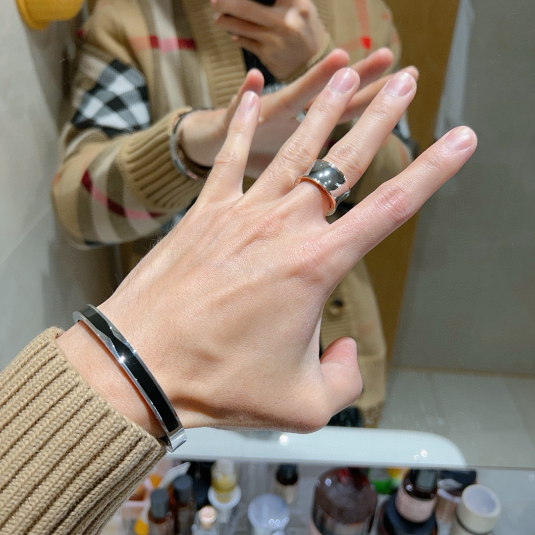 Bvlgari 宝格丽戒指V金材质 BVLGARI宝格丽