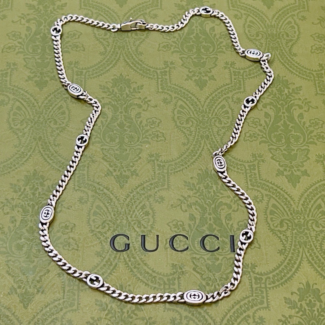 NO:111501,Praise, no explosion, no release, the first choice for online celebrities selling goods in Douyin, the latest model of Gucci necklace, the chain is higher, the same style as star Anger Forest series double g retro 12G Gucci necklace, makes high-end clothes more elegant, and more brand-name and personality when going out, details are used to treat the version, non-market bright style, this model has been released, the best-selling model in Gucci is very easy to match, fine jewelry, gucci, necklace19860909批  不爆不发 抖音带货网红首选 古驰项链最新款链条档次更高明星同款Anger Forest系列双g复古12G古驰项链 让高档的衣服搭配更有气质 出去更有牌面和个性 细节对版做旧处理 非市面亮面版型 这款一直在出 古驰里面热卖款 非常好搭配,饰品精品,gucci,necklace,Jewelry