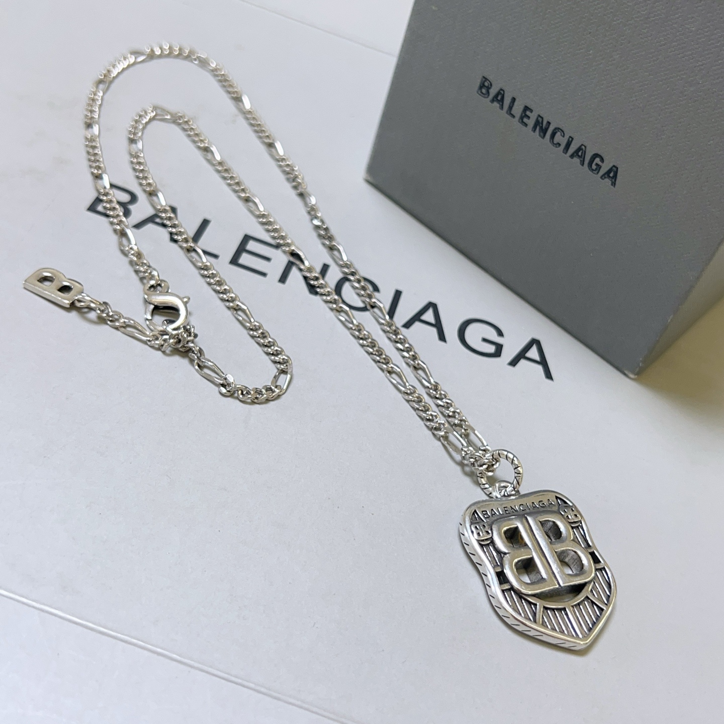 NO:111500,Batch original single product Balenciaga Necklace Balenciaga New necklace counter is consistent, fine details and workmanship are in place, fine design process, hot products are shipped, unique design, retro style Balenciaga Necklace, fine jewelry, balenciaga, balenciaga, necklace19860909批 原单货新品 巴黎世家项链 Balenciaga 新款项链专柜一致 细节做工精细 每个细节流程到位 设计工艺精细 火爆款出货 设计独特 复古风格 巴黎世家项链,饰品精品,balenciaga,balenciaga,necklace,Jewelry