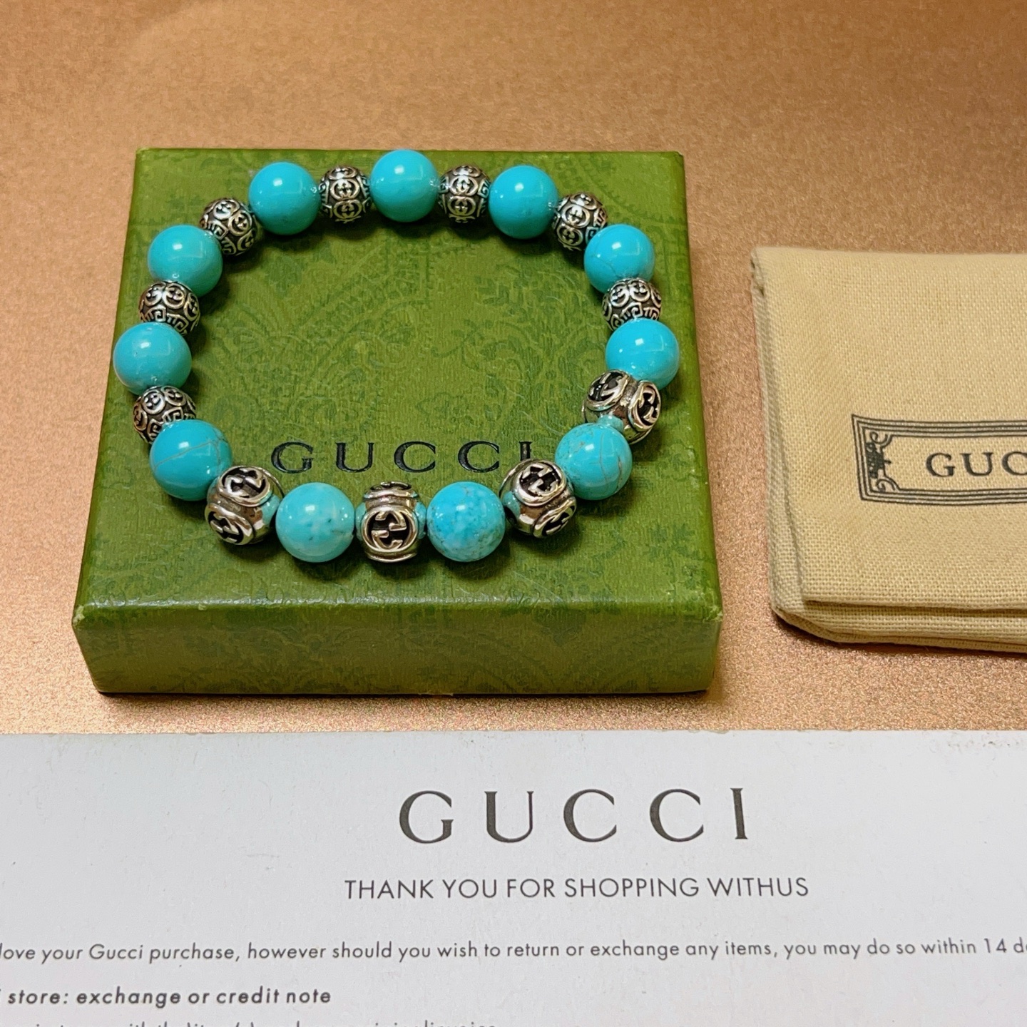 NO:112089,Batch New product release Gucci bracelet Luxury Gucci bracelet Turquoise bracelet Crystal men and women The latest full beaded bracelet grade is higher Stars same Anger Forest series double g retro Gucci bracelet Size: 16-24 cm Details are used to treat the version Non-market shiny style Non-market ordinary style This model has been released all the time Gucci is selling hot models very easy to match clothes, jewelry quality, gucci, bracelet19860909批 新品发布 古驰手链奢华古驰手串 绿松石手链水晶男女同款 最新款全件串珠手链档次更高明星同款Anger Forest系列双g复古古驰手链 尺寸:16-24厘米 细节对版做旧处理 非市面亮面版型 非市面普通做这款一直在出 古驰里面热卖款 非常好搭配衣服,饰品精品,gucci,bracelet,Jewelry