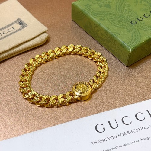 Gucci Gold-Tone Chain Bracelet with Interlocking G Clasp,Adjustable Size 1 Gucci Gold-Tone Chain Bracelet with Interlocking G Clasp,Adjustable Size