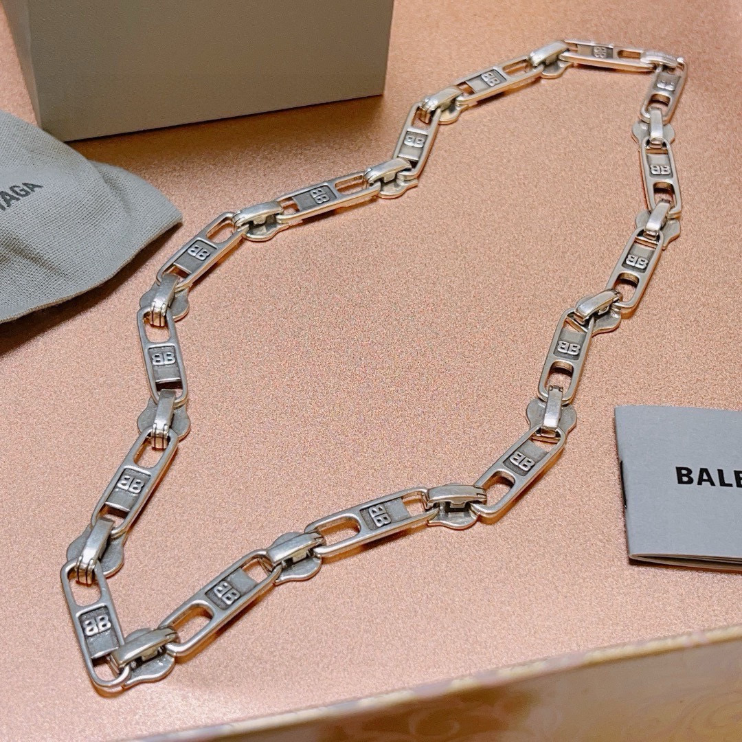 批145 原单货🔹🔹新品 巴黎世家项链 Balenciaga 新款拉链设计项链🔹专柜一致 细节做工精细 每个细节流程到位 设计工艺精细 火爆款出货 设计独特 复古风格 巴黎世家项链
