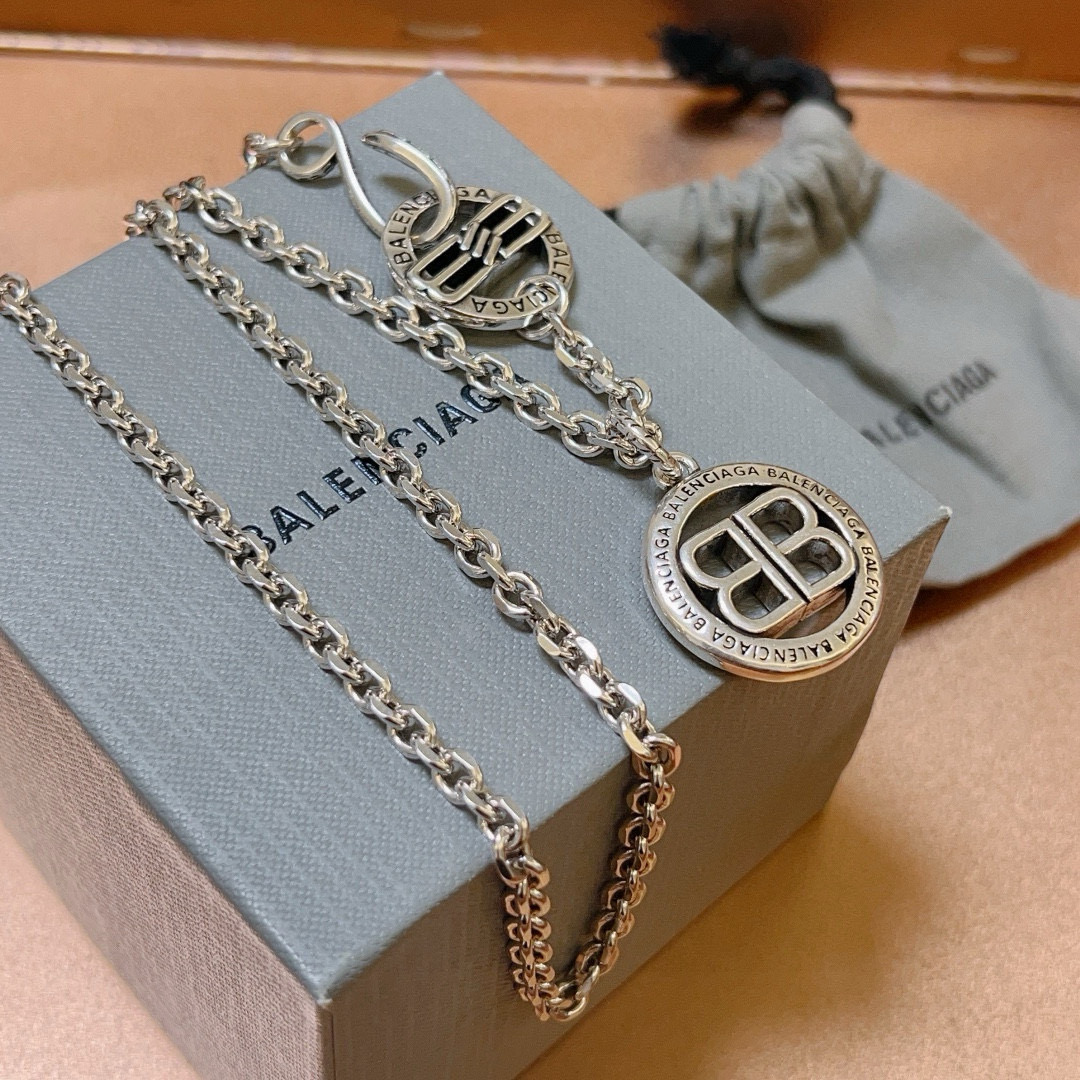 批145原单货🔹🔹新品 巴黎世家项链 Balenciaga 新款项链🔹专柜一致 细节做工精细 每个细节流程到位 设计工艺精细 火爆款出货 设计独特 复古风格 巴黎世家项链