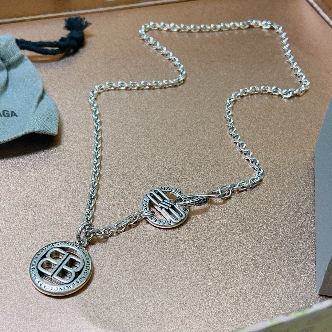 批145原单货🔹🔹新品 巴黎世家项链 Balenciaga 新款项链🔹专柜一致 细节做工精细 每个细节流程到位 设计工艺精细 火爆款出货 设计独特 复古风格 巴黎世家项链