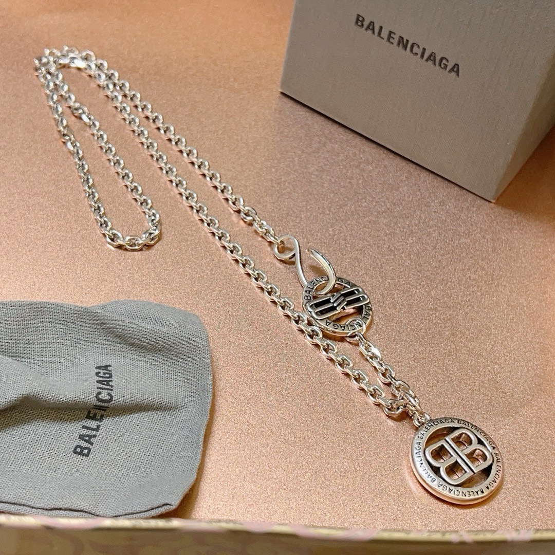批145原单货🔹🔹新品 巴黎世家项链 Balenciaga 新款项链🔹专柜一致 细节做工精细 每个细节流程到位 设计工艺精细 火爆款出货 设计独特 复古风格 巴黎世家项链