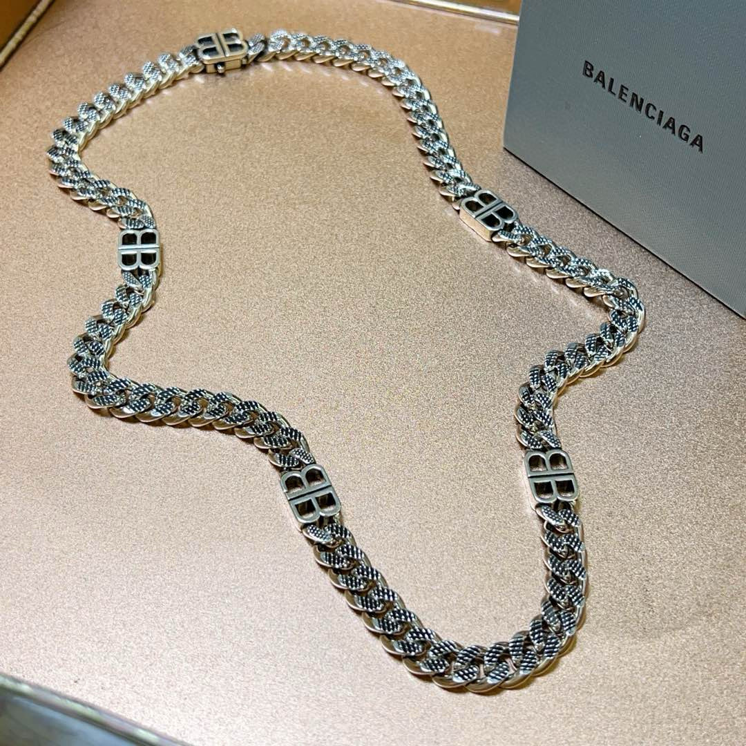 批185 原单货🔹🔹新品 巴黎世家项链 Balenciaga 新款项链🔹专柜一致 细节做工精细 每个细节流程到位 设计工艺精细 火爆款出货 设计独特 复古风格 巴黎世家项链