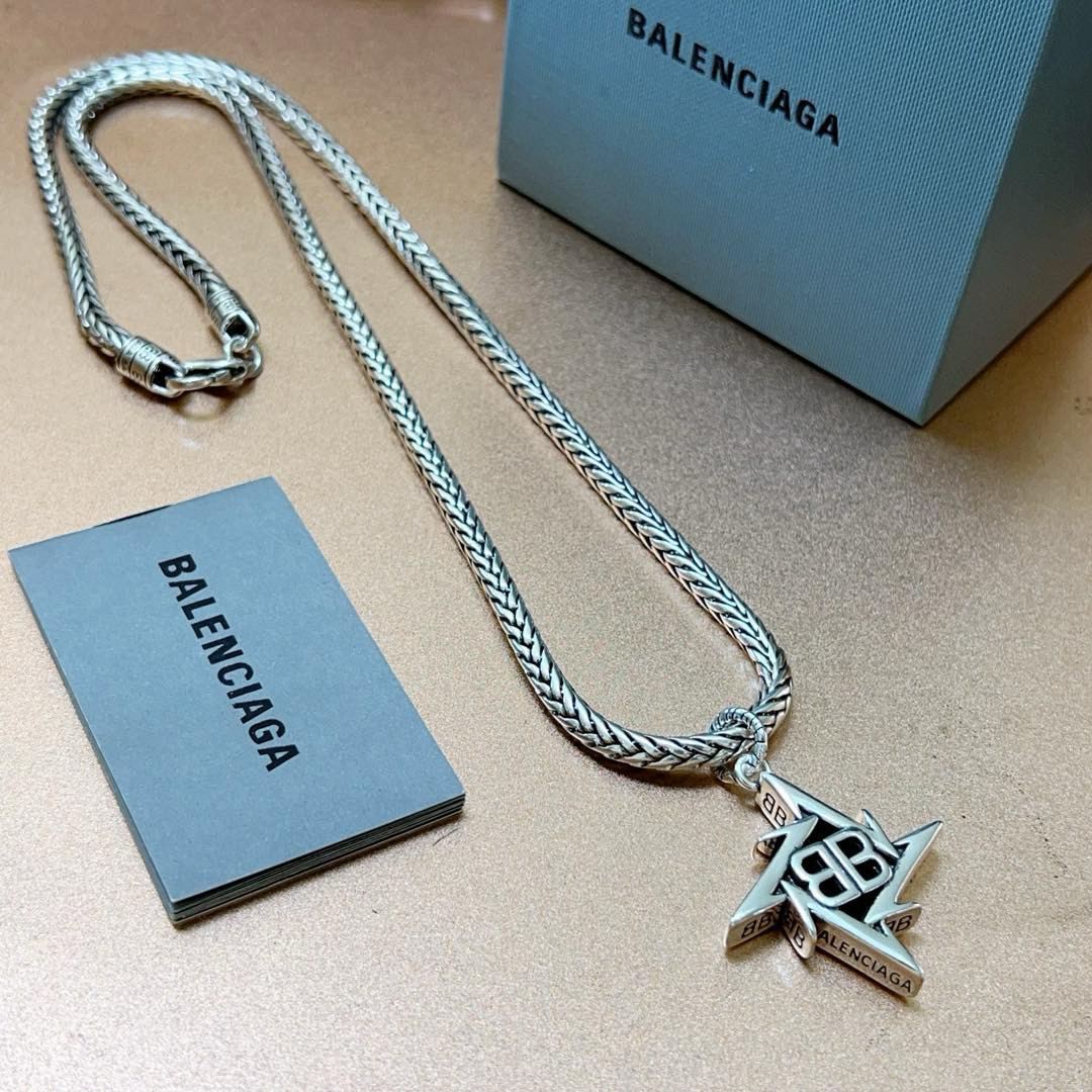 批145 原单货🔹🔹新品 巴黎世家项链 Balenciaga 新款项链🔹专柜一致 细节做工精细 每个细节流程到位 设计工艺精细 火爆款出货 设计独特 复古风格 巴黎世家项链
