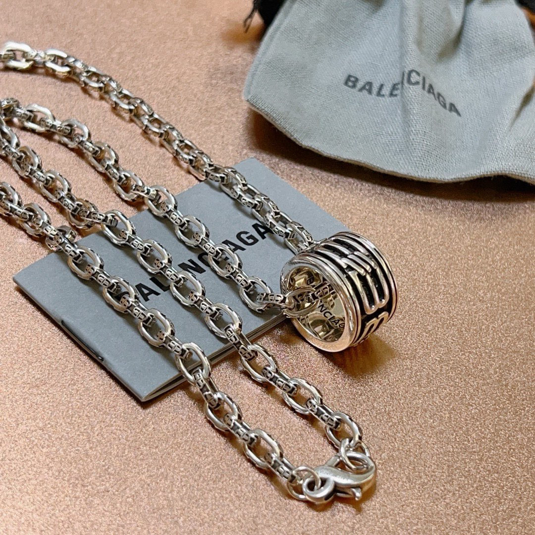 批145 原单货🔹🔹新品 巴黎世家项链 Balenciaga 新款项链🔹专柜一致 细节做工精细 每个细节流程到位 设计工艺精细 火爆款出货 设计独特 复古风格 巴黎世家项链