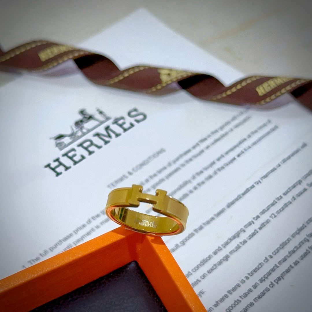 NO:112908,Batch. Both men and women can wear Hermes rings, classic high-end, atmospheric and high-end pig nose, the most attractive classic Hermes ring, V gold material, 18k gold electroplated, with logo, rose gold, super nice number 6-7-8-9-10-11# Hermes ring, jewelry boutique, hermes,ring19860909批.男女都可以戴 爱马仕戒指经典 高端大气上档次 猪鼻子 戒指最容易吸引人的经典爱马仕戒指 款 V金材质 18k金电镀 带logo 玫瑰金 超 nice码数6-7-8-9-10-11# 爱马仕戒指,饰品精品,hermes,ring,Jewelry
