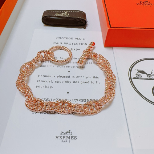 Hermes Gold-Plated Chain Bracelet Fashion Jewelry for Women,Gift for Her 1 Hermes Gold-Plated Chain Bracelet Fashion Jewelry for Women,Gift for Her
