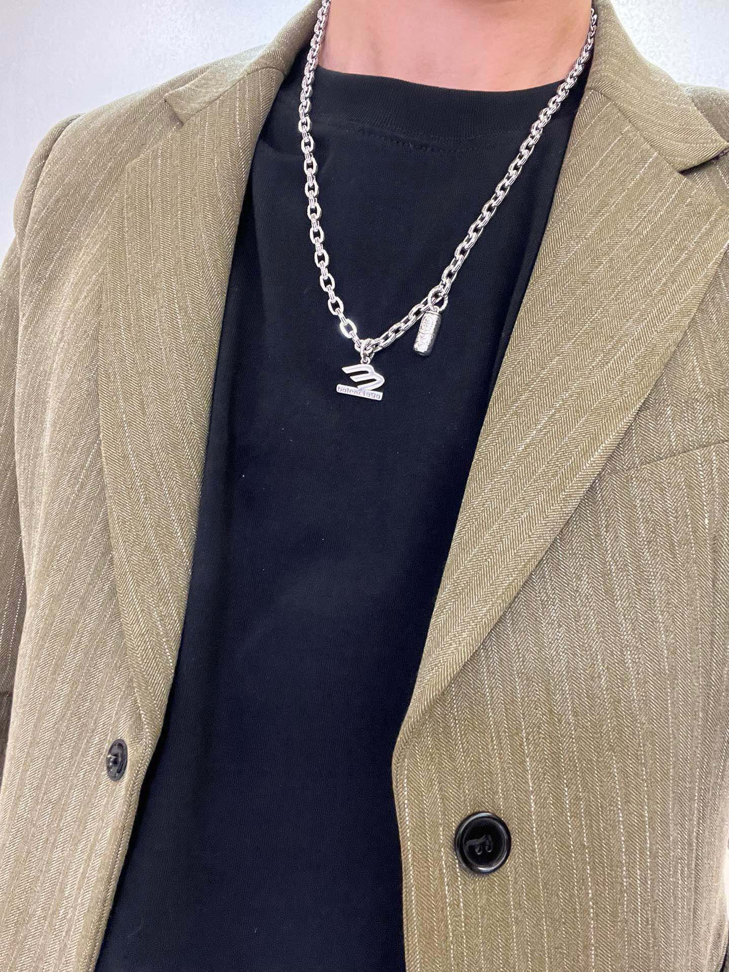 批145 原单货🔹🔹新品 巴黎世家项链 Balenciaga 新款项链🔹专柜一致 细节做工精细 每个细节流程到位 设计工艺精细 火爆款出货 设计独特 复古风格 巴黎世家项链