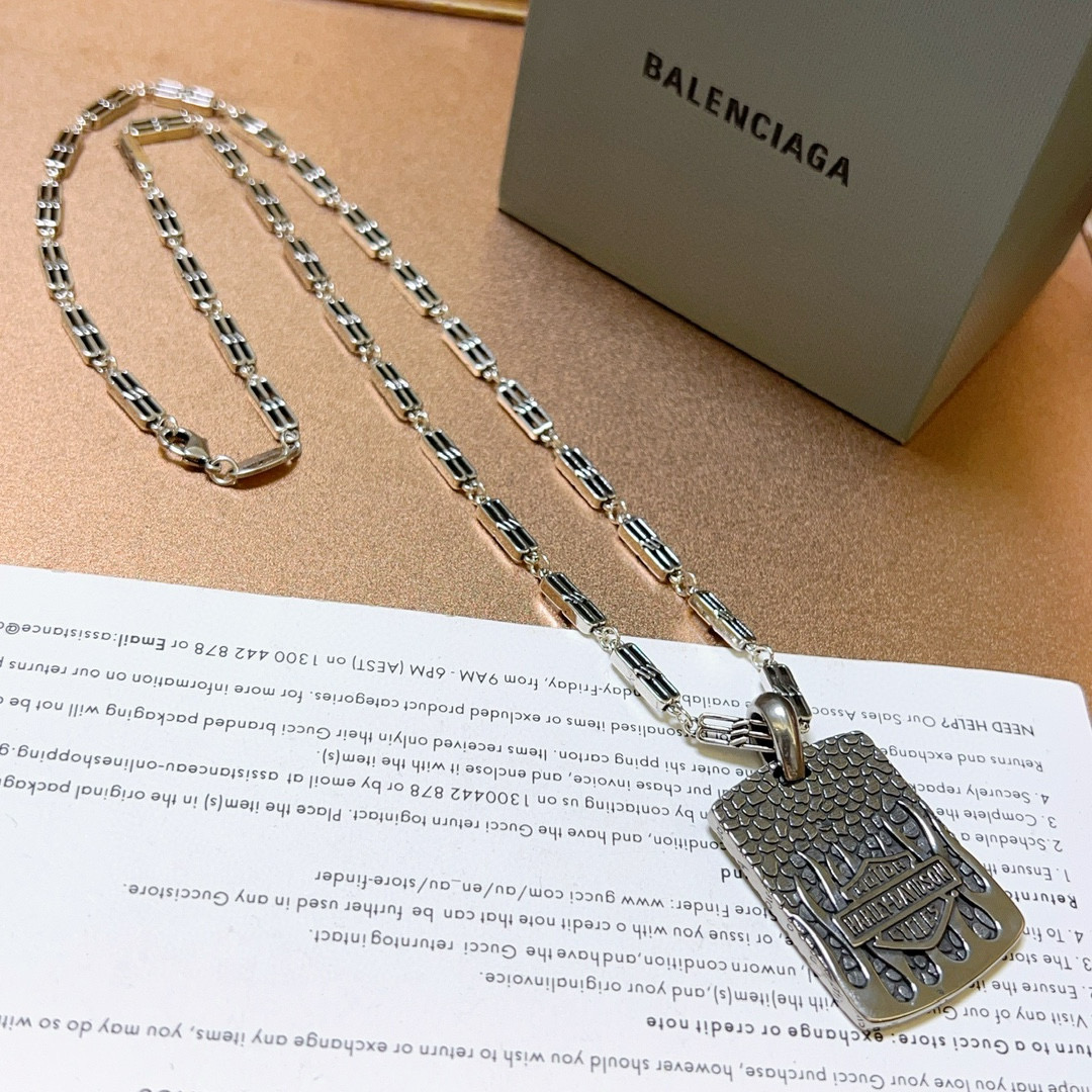 NO:114482,Batch original single product Balenciaga Necklace Balenciaga New necklace counter is consistent, fine details and workmanship are in place, fine design process, hot products are shipped, unique design, retro style Balenciaga Necklace, fine jewelry, balenciaga, balenciaga, necklace19860909批 原单货新品 巴黎世家项链 Balenciaga 新款项链专柜一致 细节做工精细 每个细节流程到位 设计工艺精细 火爆款出货 设计独特 复古风格 巴黎世家项链,饰品精品,balenciaga,balenciaga,necklace,Jewelry