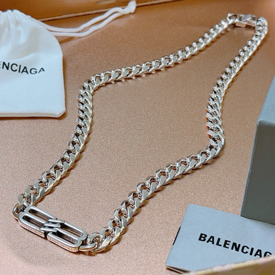 批185 原单货🔹🔹新品 巴黎世家项链 Balenciaga 新款项链🔹专柜一致 细节做工精细 每个细节流程到位 设计工艺精细 火爆款出货 设计独特 复古风格 巴黎世家项链