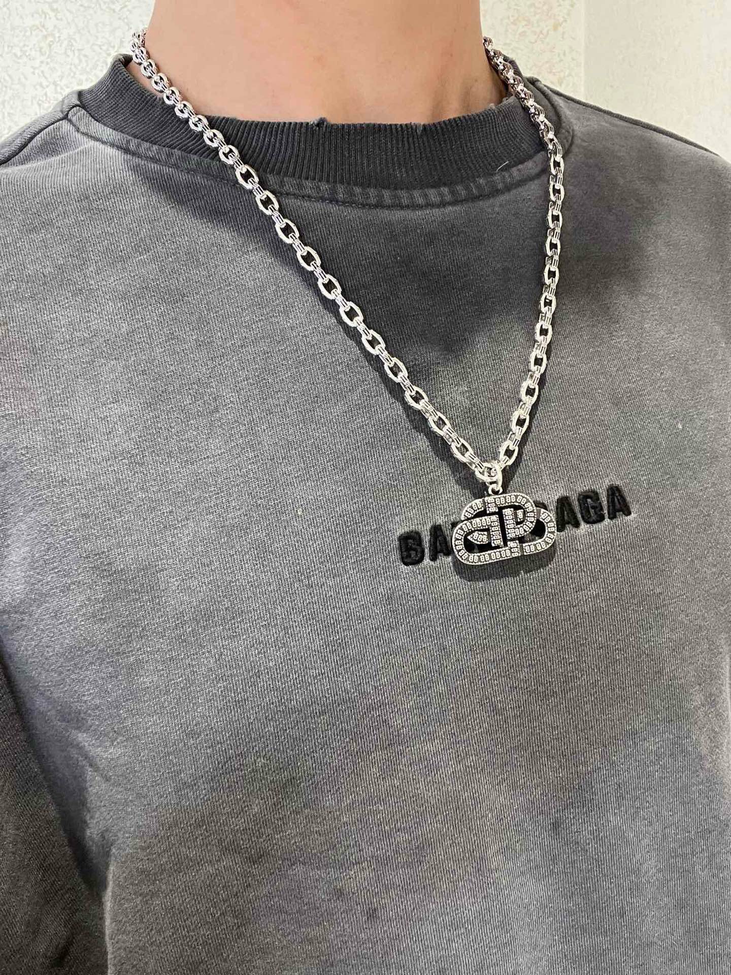 批145 原单货🔹🔹新品 巴黎世家项链 Balenciaga 新款项链🔹专柜一致 细节做工精细 每个细节流程到位 设计工艺精细 火爆款出货 设计独特 复古风格 巴黎世家项链