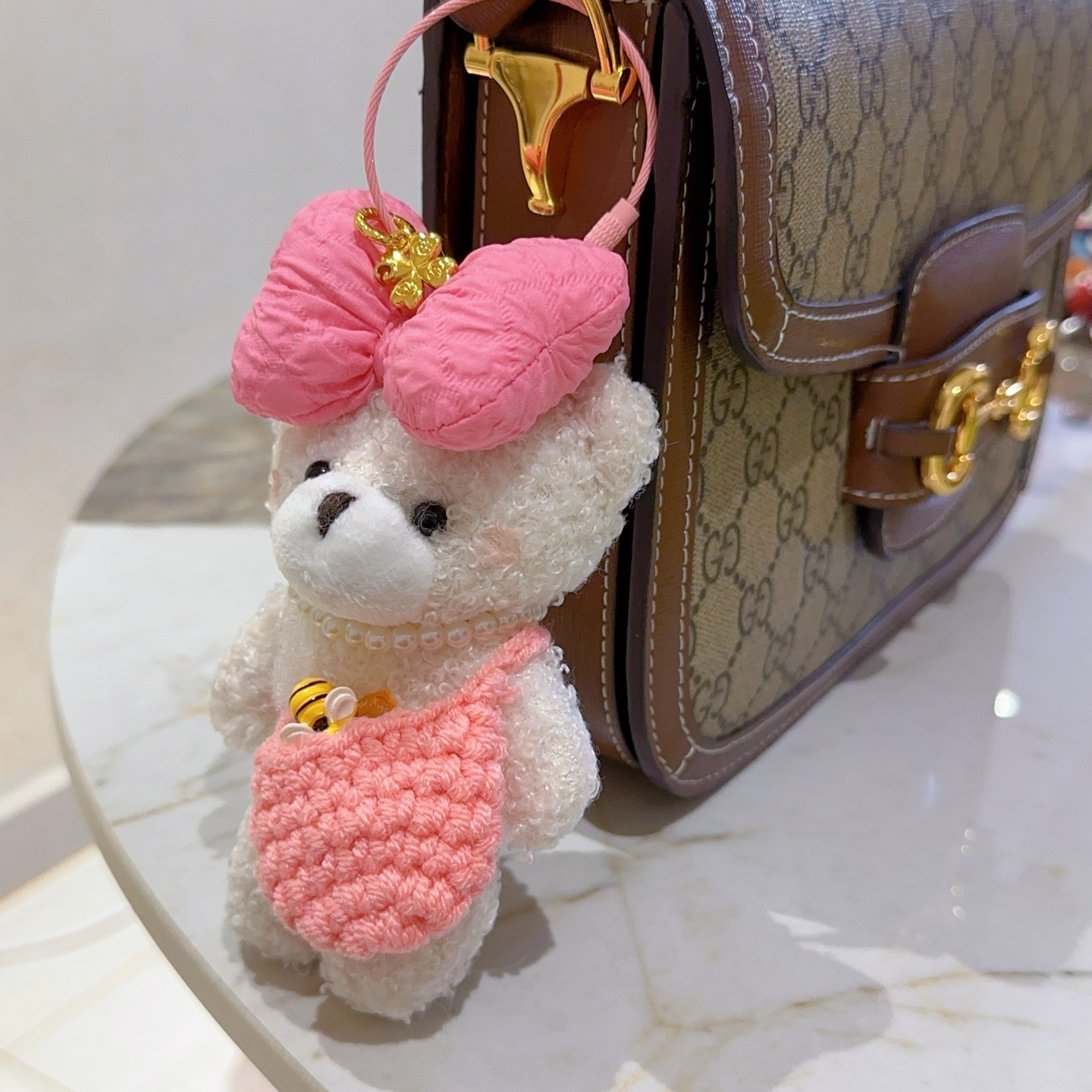 批85 2025款古驰爆款来袭 新品发布 👒𝐆𝐮𝐜𝐜𝐢古驰钥匙扣古驰包包扣 最新款包包挂饰档次更高明星同款Anger Forest系列双G经典款联名设计理念钥匙扣系列
细节对版做旧处理 非市面亮面版型
这款一直在出 古驰里面热卖款 非常好搭配潮流背包👔🥿