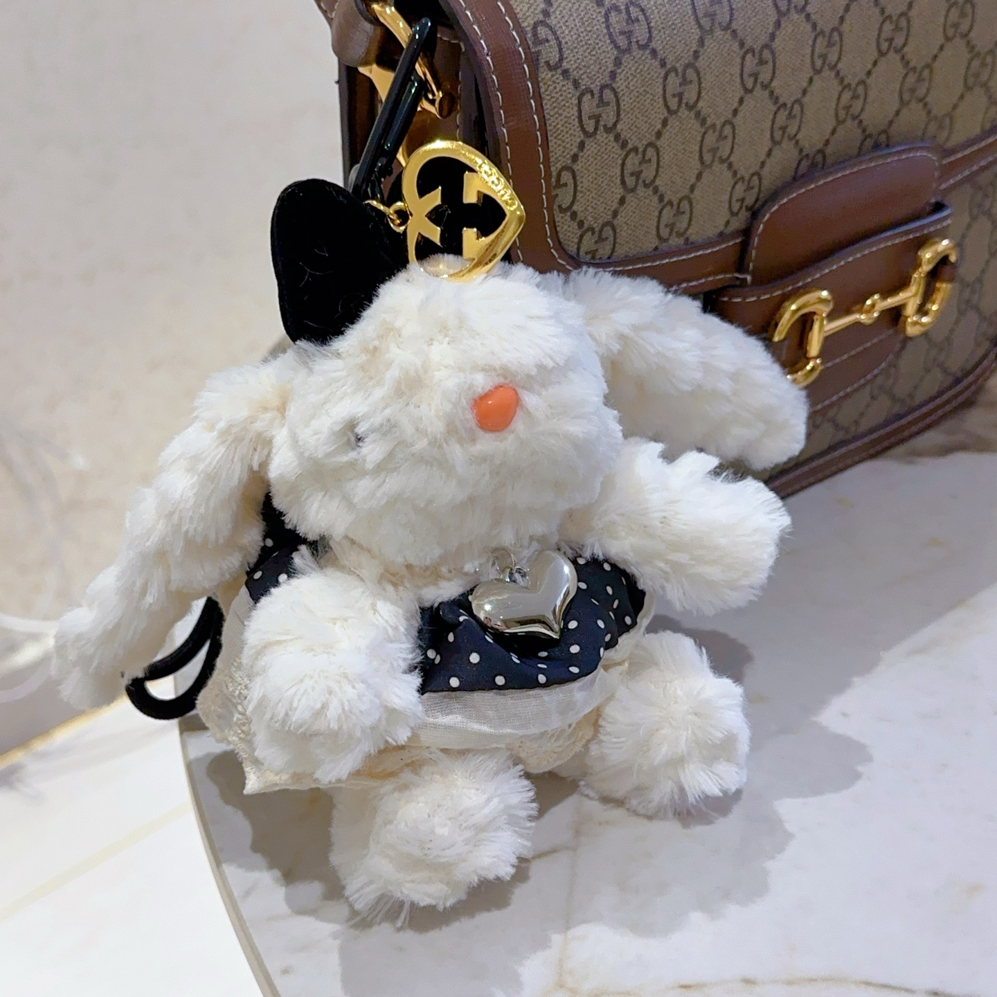 批105 2025款古驰爆款来袭 新品发布 👒𝐆𝐮𝐜𝐜𝐢古驰钥匙扣古驰包包扣 最新款包包挂饰档次更高明星同款Anger Forest系列双G经典款联名设计理念钥匙扣系列
细节对版做旧处理 非市面亮面版型
这款一直在出 古驰里面热卖款 非常好搭配潮流背包👔🥿