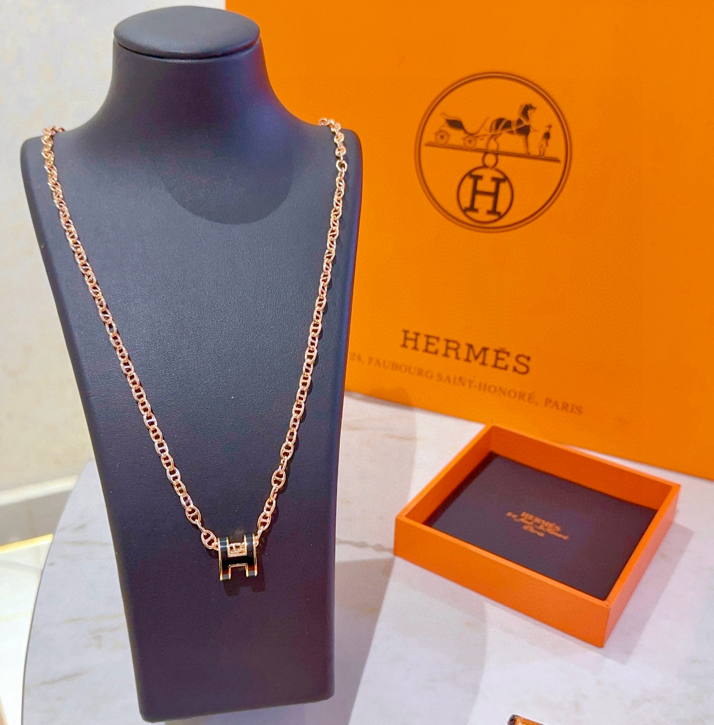  🌀🌟HERMES  爱马仕项链 H字母椭圆系列首饰 进口珐琅镀.猪鼻子链条经典搭配 边上logo清晰，