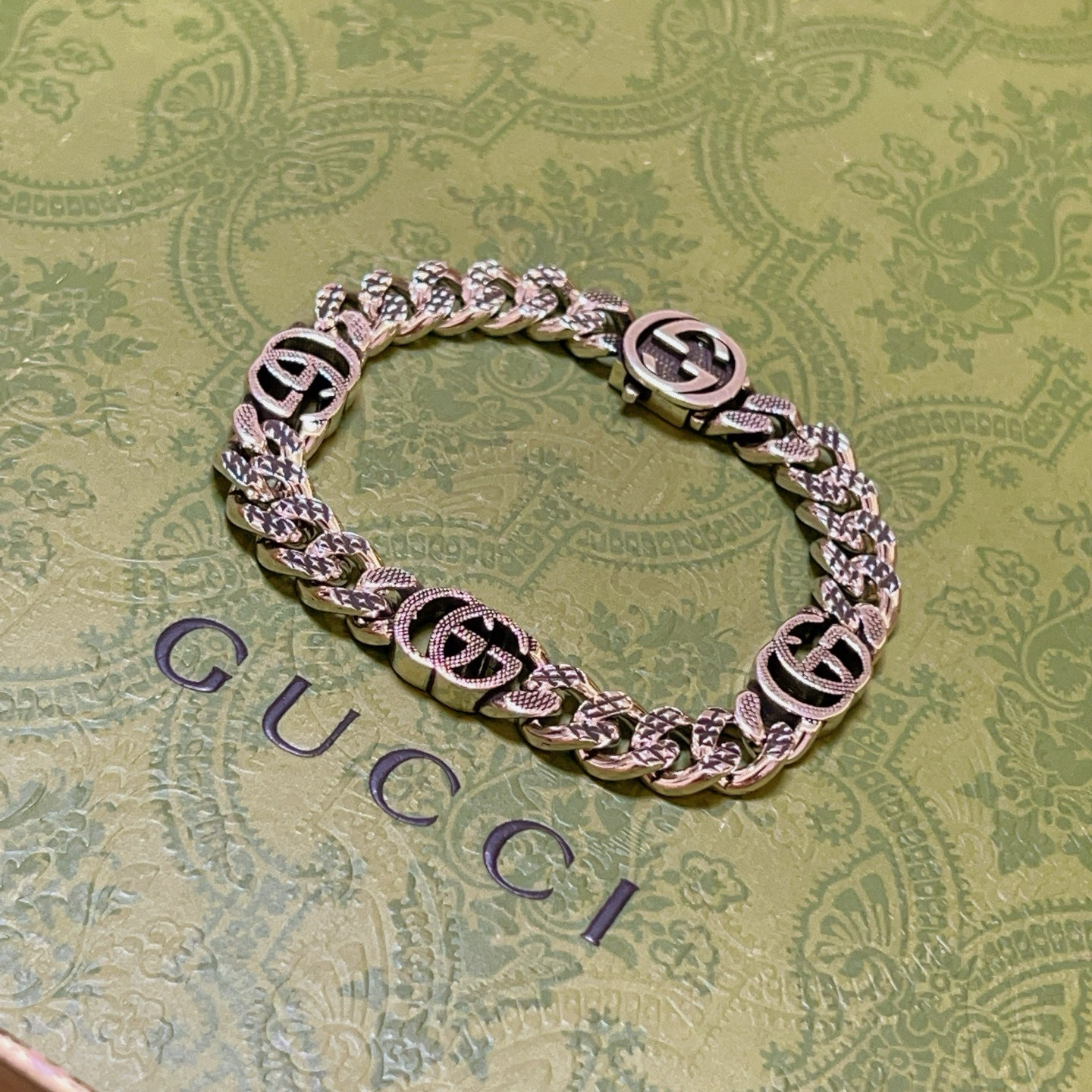  。 古驰蛇年新款推荐款2025最新出炉🌼 Gucci古驰手链最新款经典款 精致无论款式 质感 都是绝对