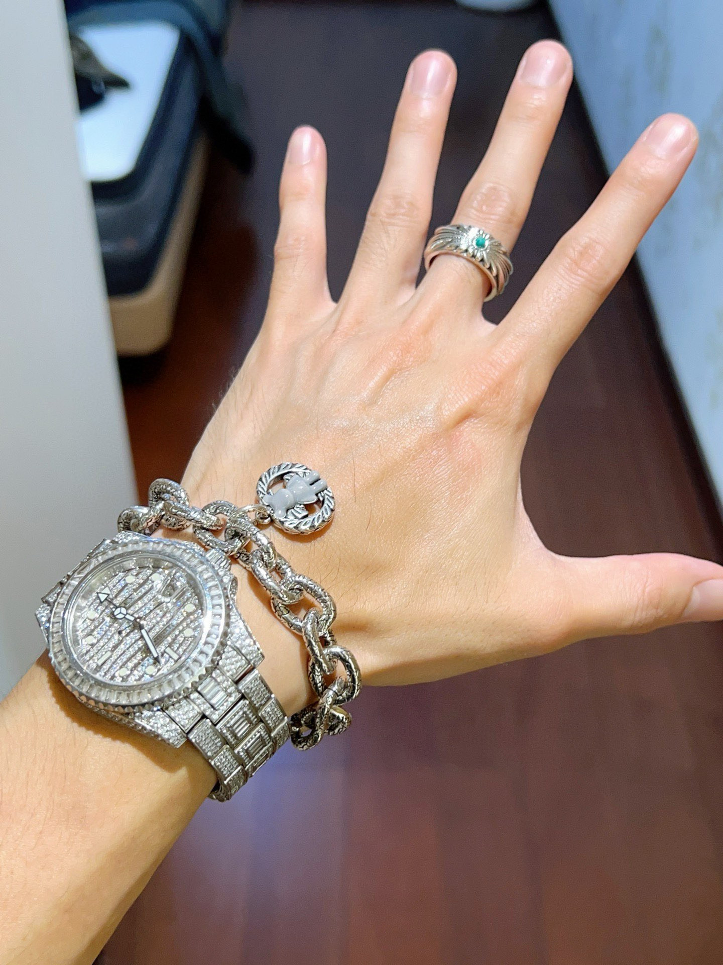 。 最新出炉土豪版手链 独家高品质🌼 Gucci古驰手链最新款的经典款 精致无论款式 质感 都是绝对的顶