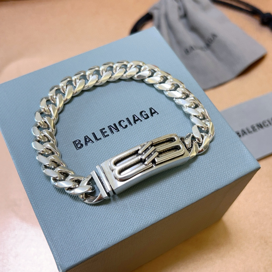 。 原单货🔹🔹新品 巴黎世家 Balenciaga手链🔹专柜一致巴黎世家手链 男士火爆款出货 设计独特 
