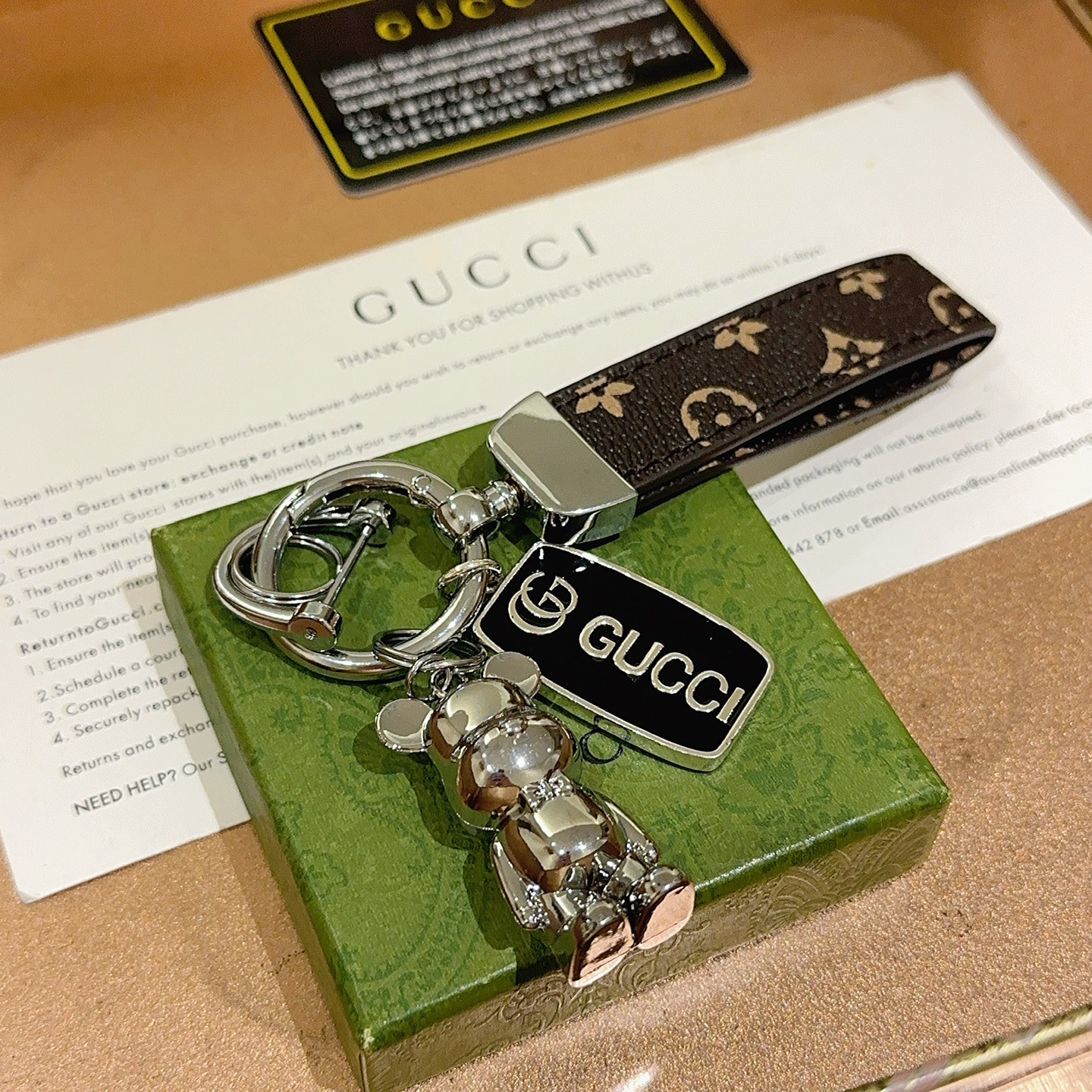    新品发布 👒𝐆𝐮𝐜𝐜𝐢古驰钥匙扣 古驰包包扣 最新款包包挂饰档次更高明星同款Anger Fores