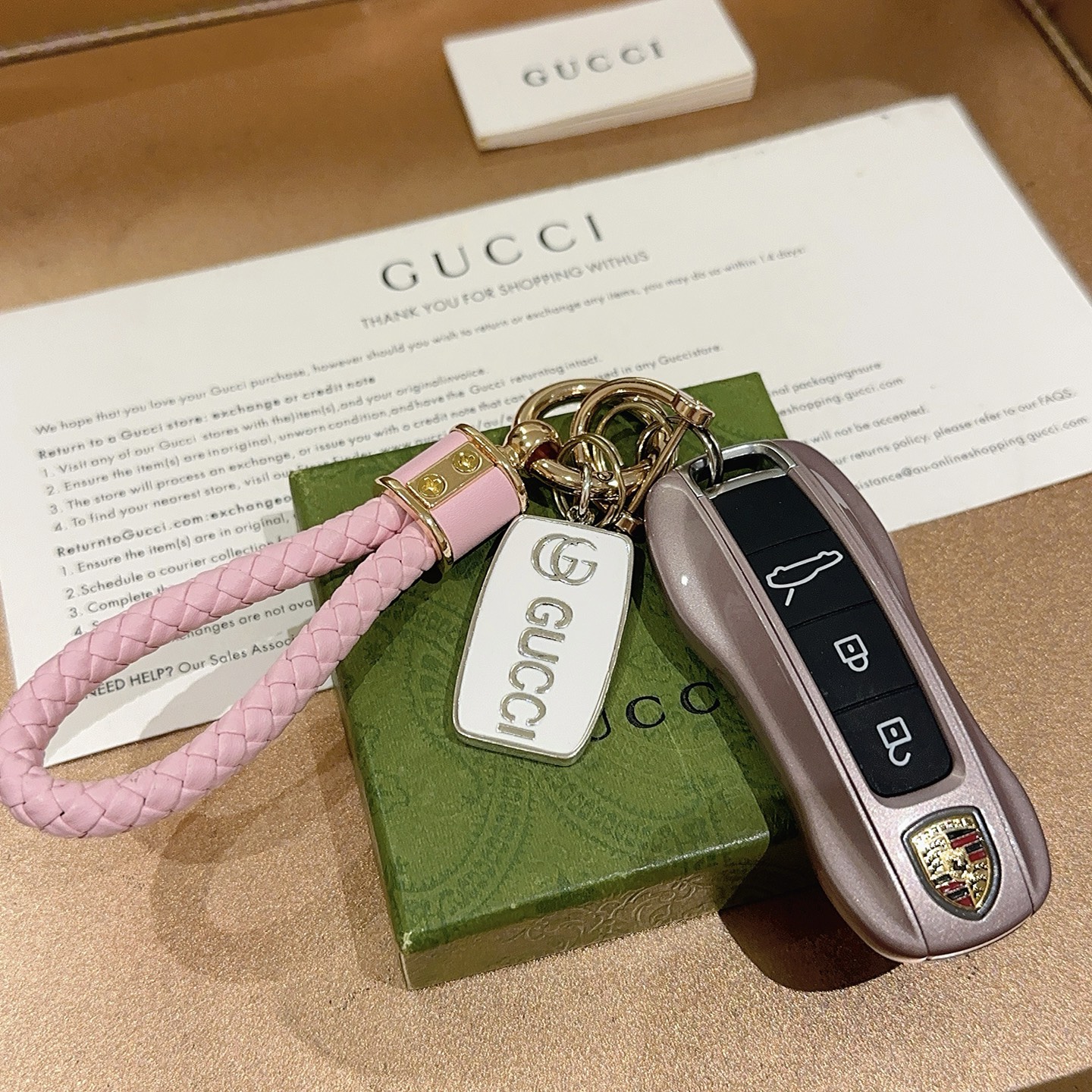   新品发布 👒𝐆𝐮𝐜𝐜𝐢古驰钥匙扣 古驰包包扣 最新款包包挂饰档次更高明星同款Anger Fores