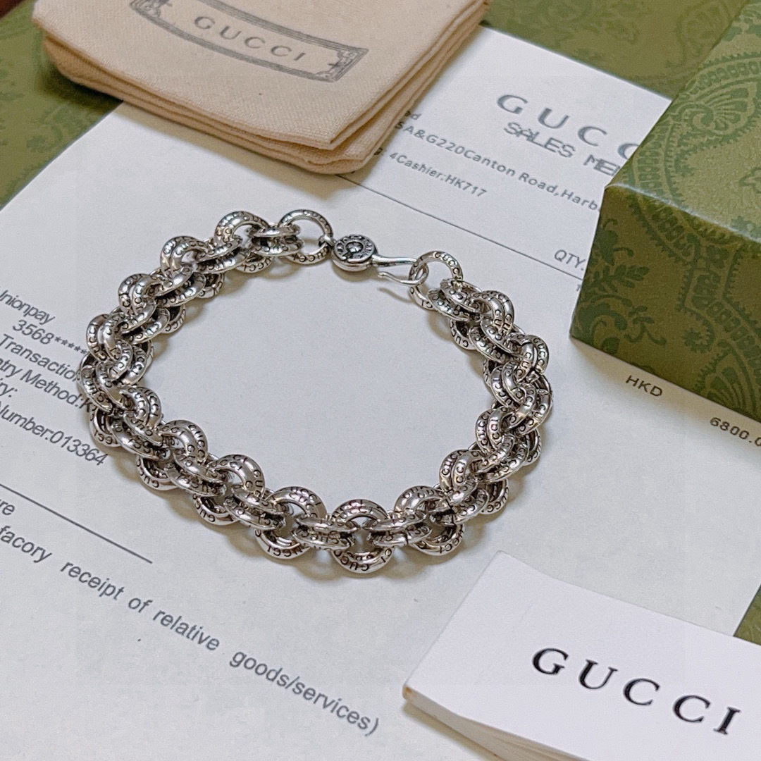  。 古驰手链推荐款最新出炉🌼 Gucci古驰手链最新款的经典款 精致无论款式 质感 都是绝对的顶尖fe