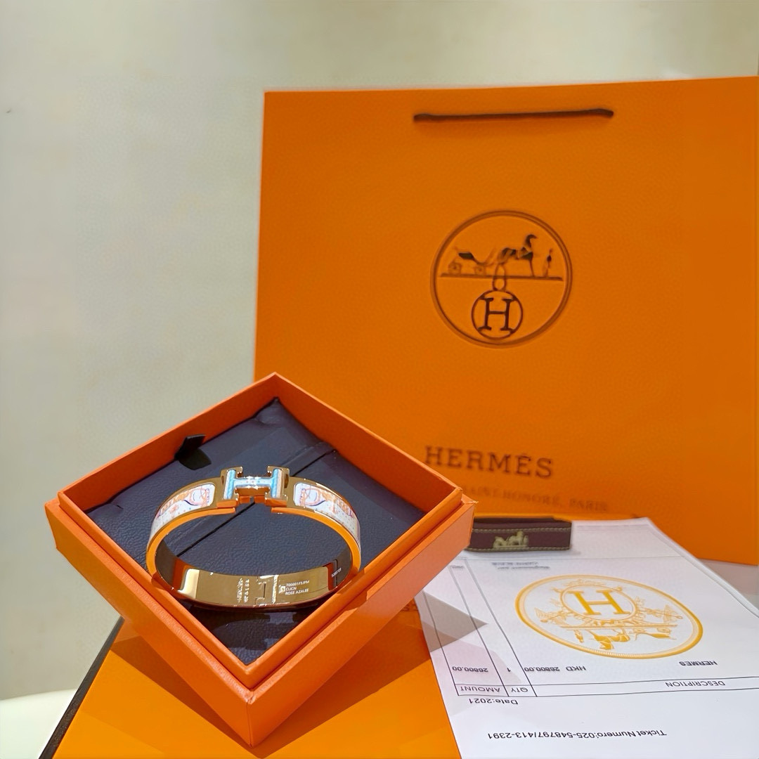 。 Hermes 爱马仕手镯 ❗️原版定制 手环 珐琅工艺太考验师傅的手艺了 要确保色泽手工制作好色色 