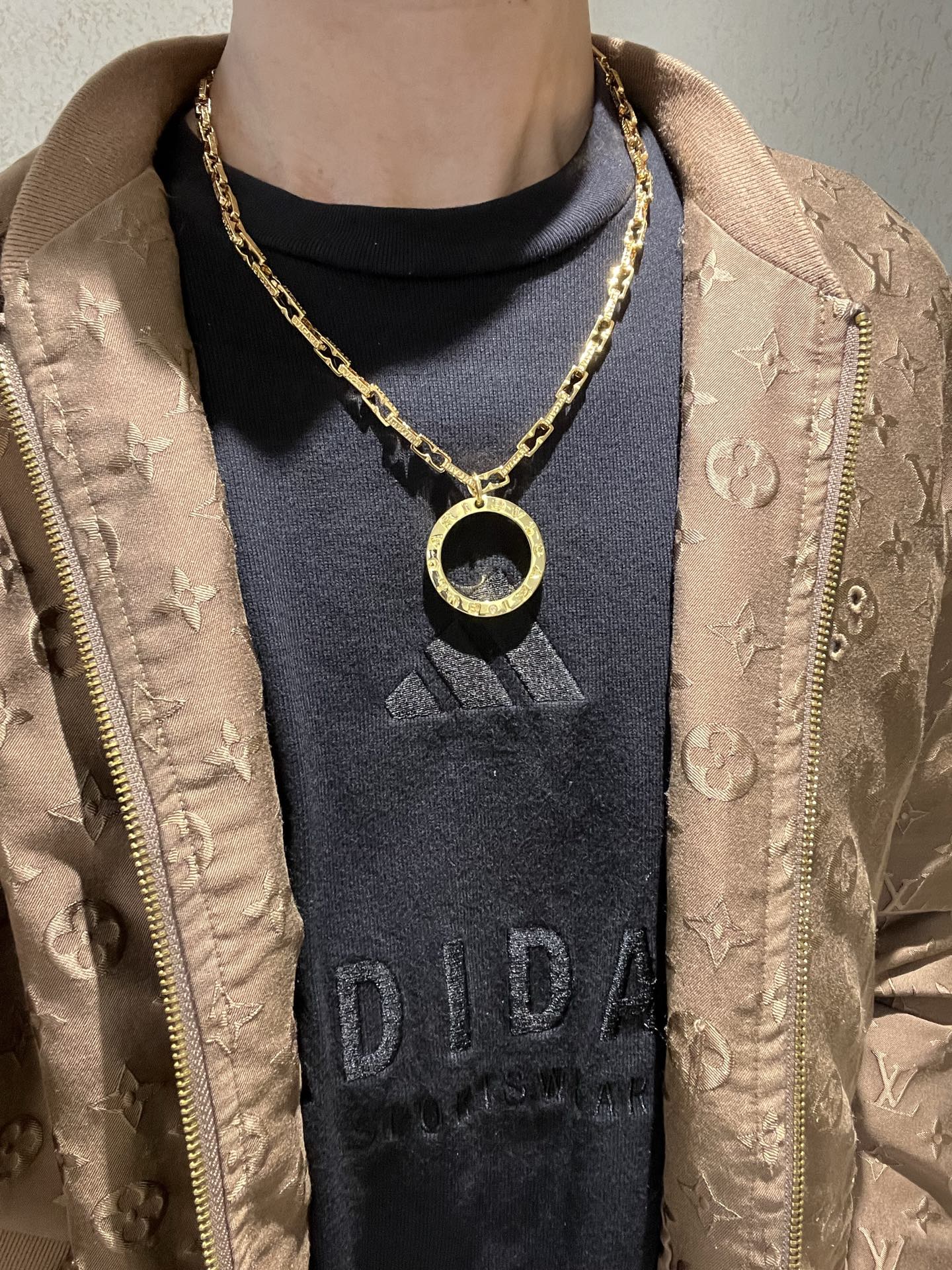  宝格丽项链V金材质 。BVLGARI宝格丽 DIVAS‘ DREAM 系列 品相完美，细节无敌，那种独
