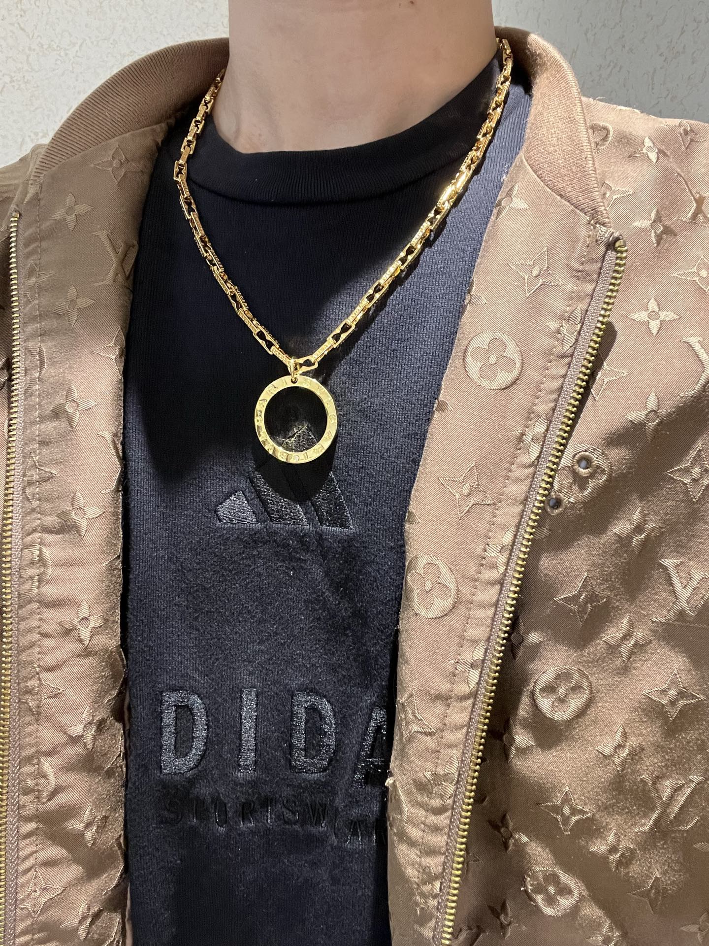  宝格丽项链V金材质 。BVLGARI宝格丽 DIVAS‘ DREAM 系列 品相完美，细节无敌，那种独