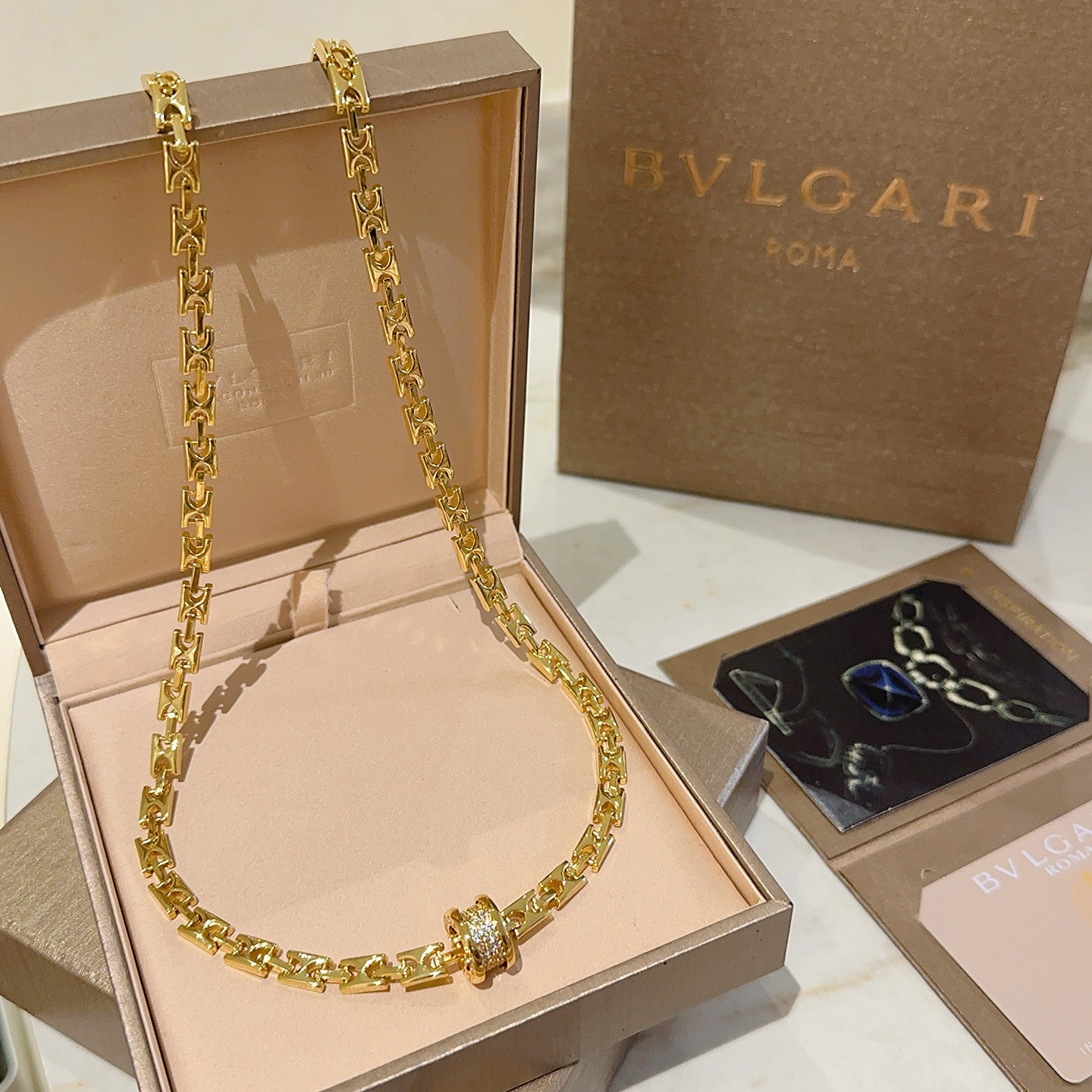  宝格丽项链V金材质 。BVLGARI宝格丽 DIVAS‘ DREAM 系列 品相完美，细节无敌，那种独