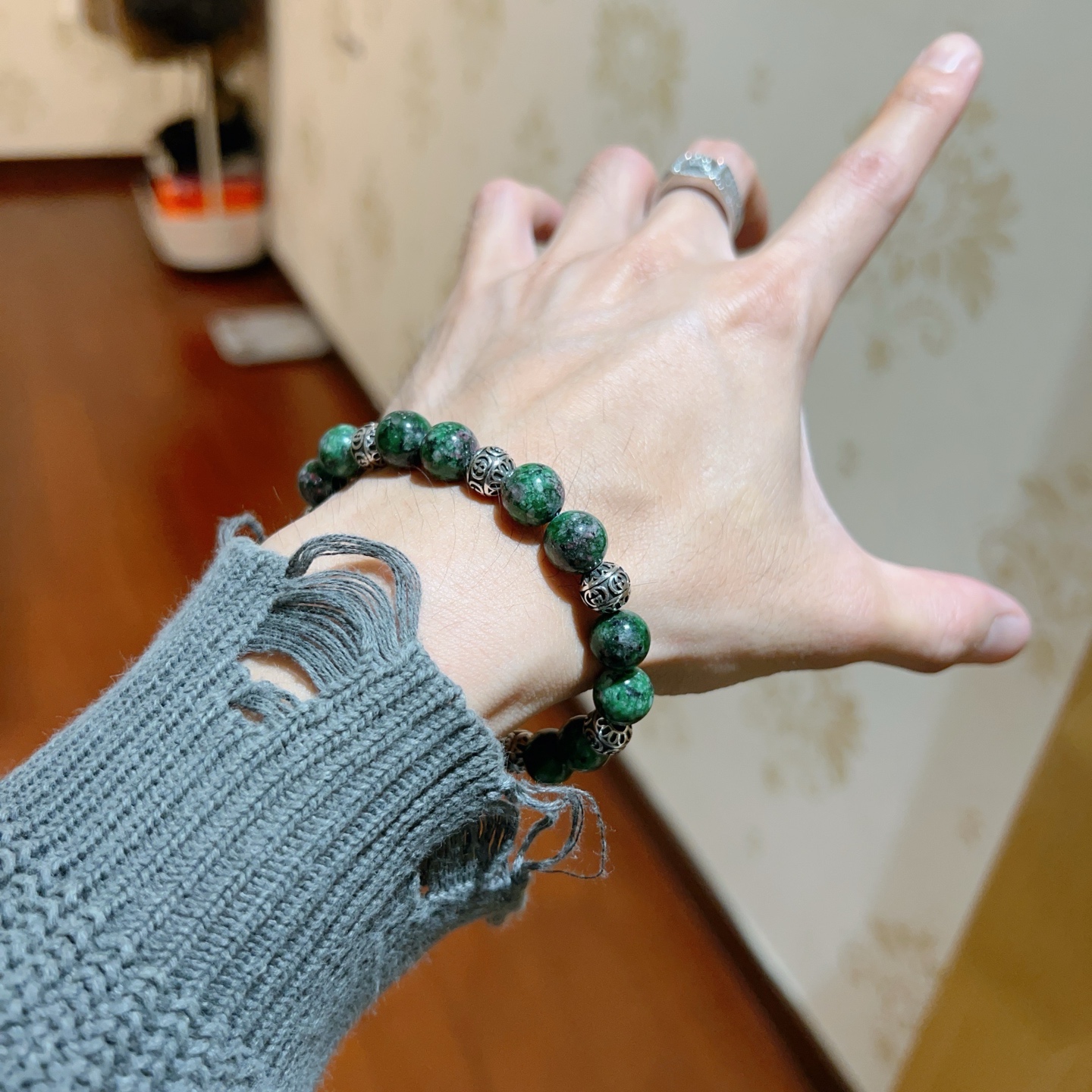   𝐆𝐮𝐜𝐜𝐢古驰手链👨👩奢华手串 男女同款 最新款全件药王石串珠手链档次更高明星同款Anger For
