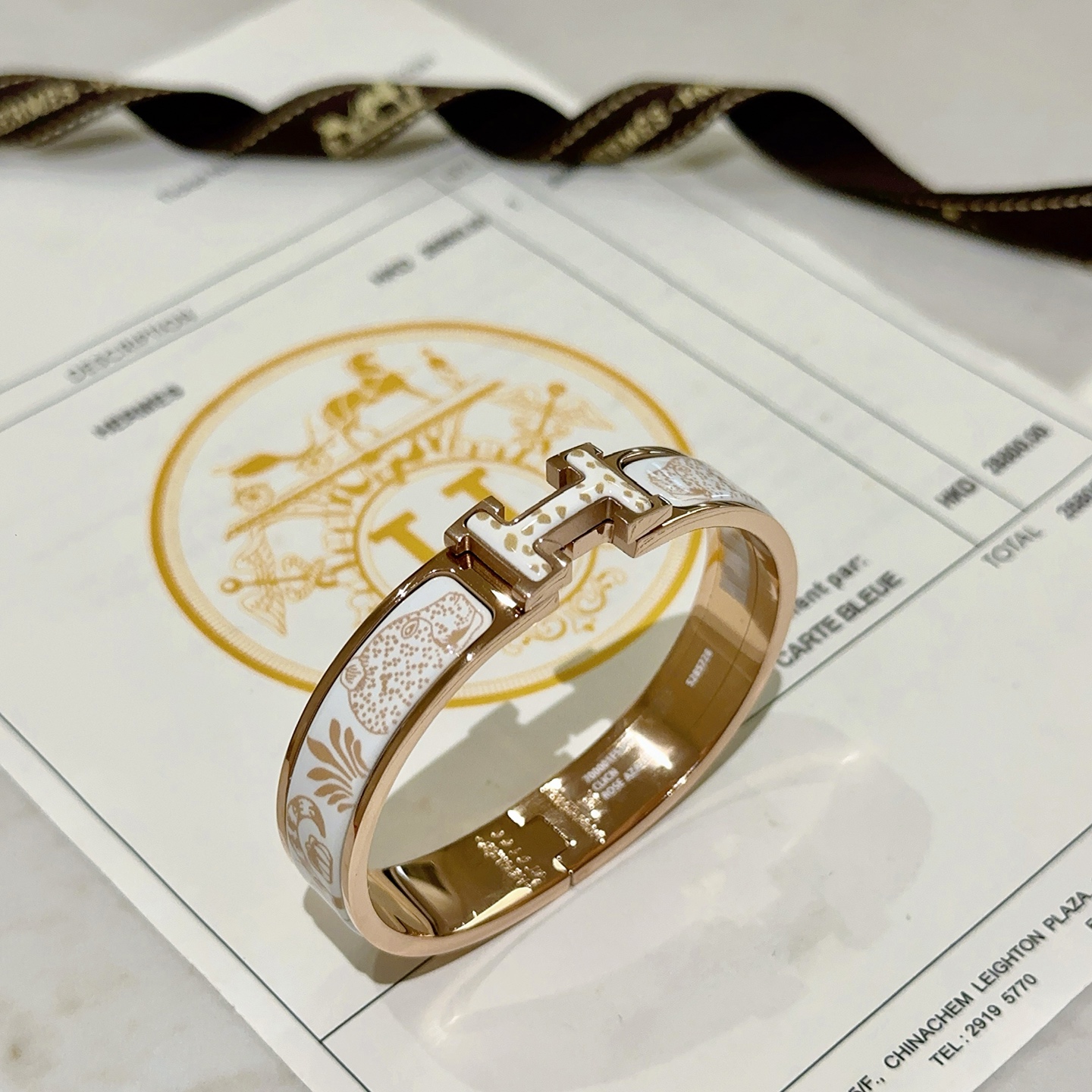 。 Hermes 爱马仕手镯 ❗️v金原版定制 爱马仕手环 珐琅工艺太考验师傅的手艺了 要确保色泽手工制