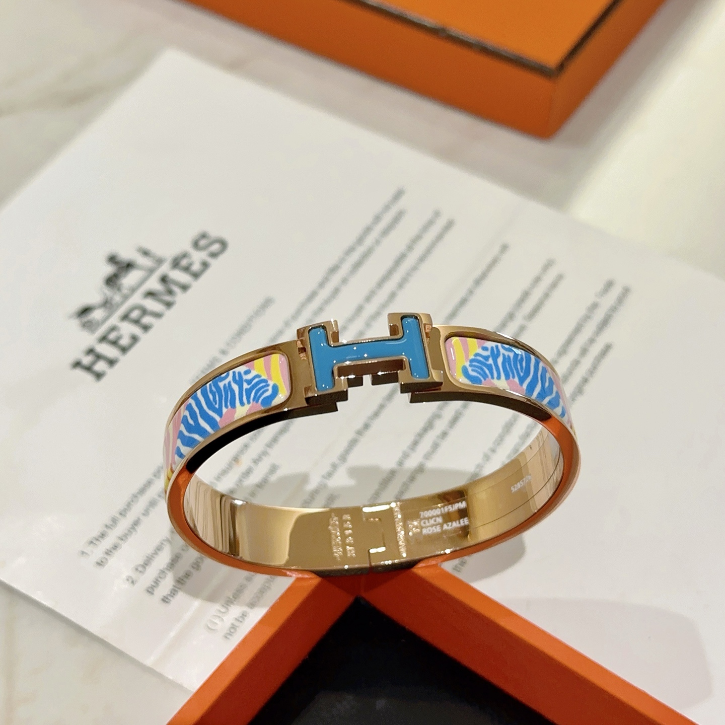 。 Hermes 爱马仕手镯 ❗️v金原版定制 爱马仕手环 珐琅工艺太考验师傅的手艺了 要确保色泽手工制