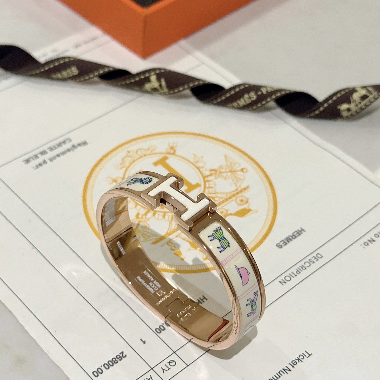 。 Hermes 爱马仕手镯 ❗️v金原版定制 爱马仕手环 珐琅工艺太考验师傅的手艺了 要确保色泽手工制